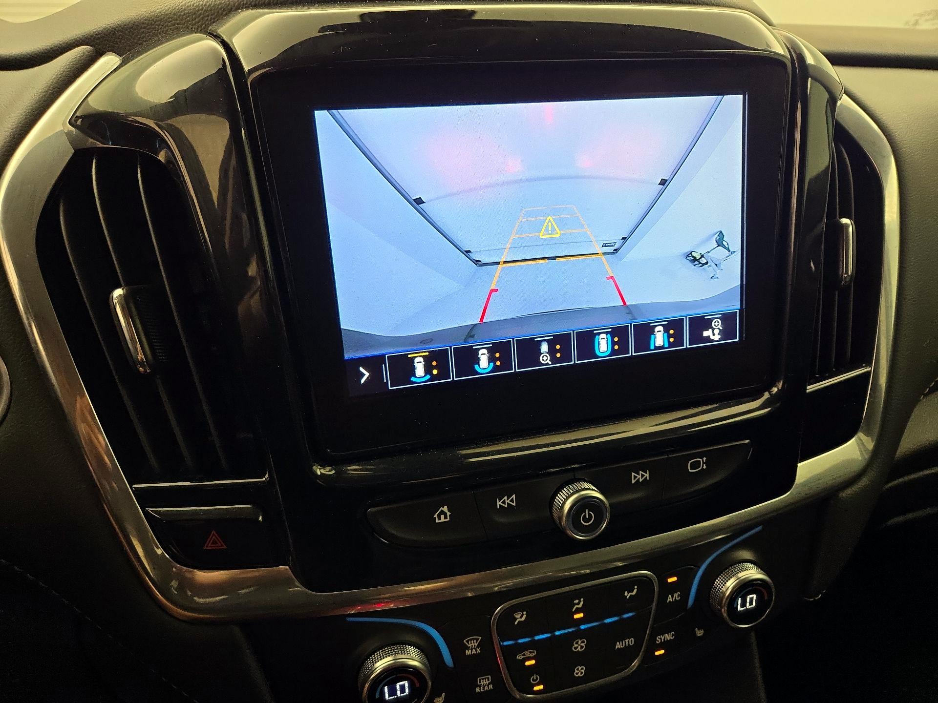 Thumbnail: 2021 Chevrolet Traverse - 15