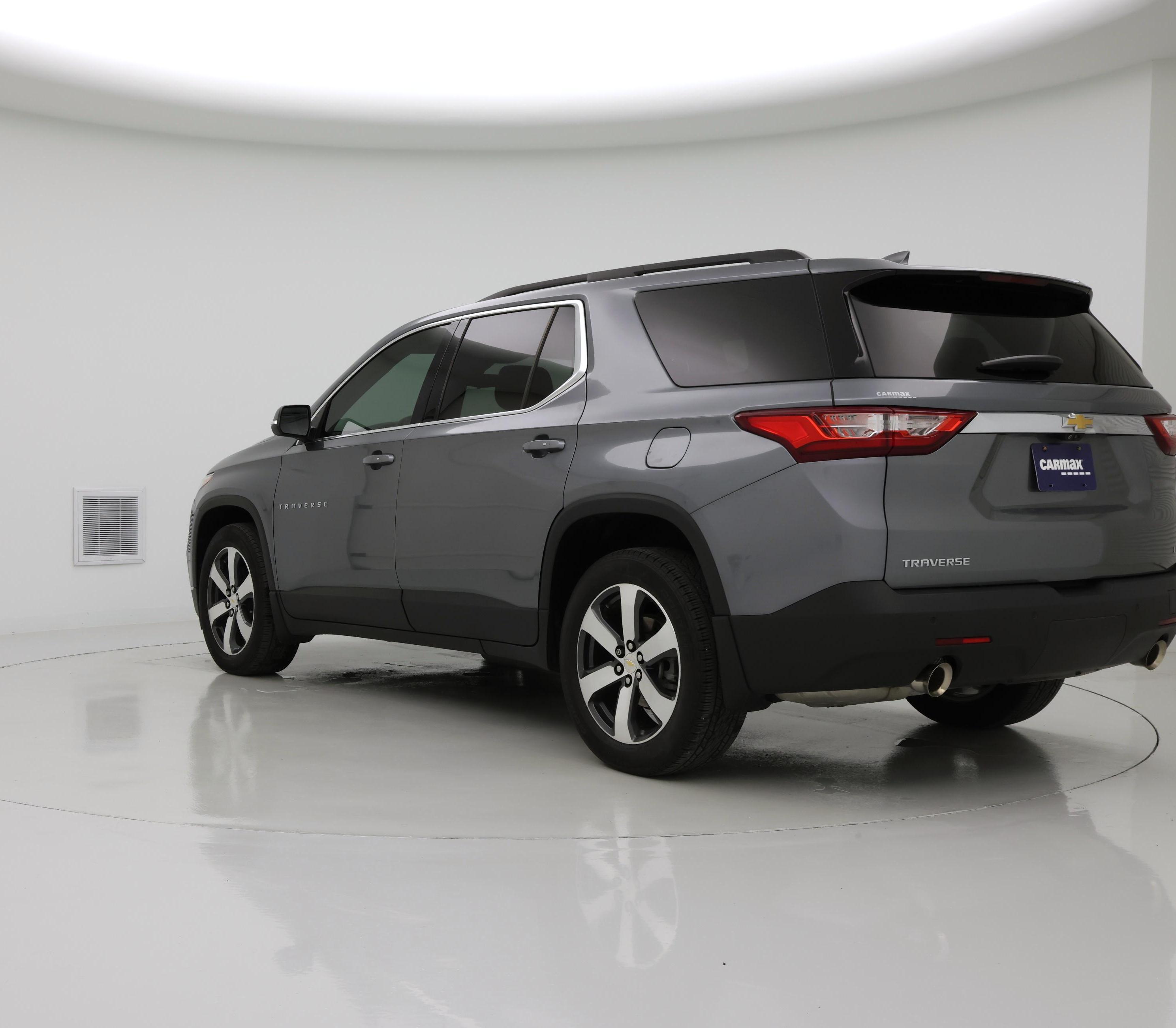 Thumbnail: 2021 Chevrolet Traverse - 2