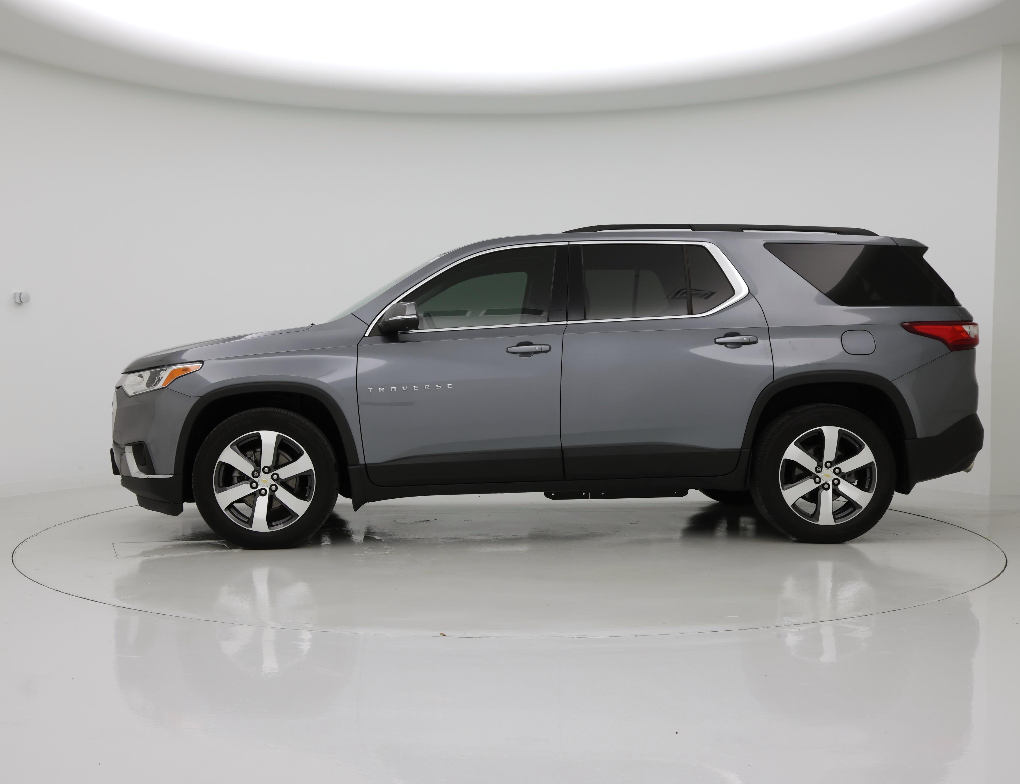Thumbnail: 2021 Chevrolet Traverse - 3