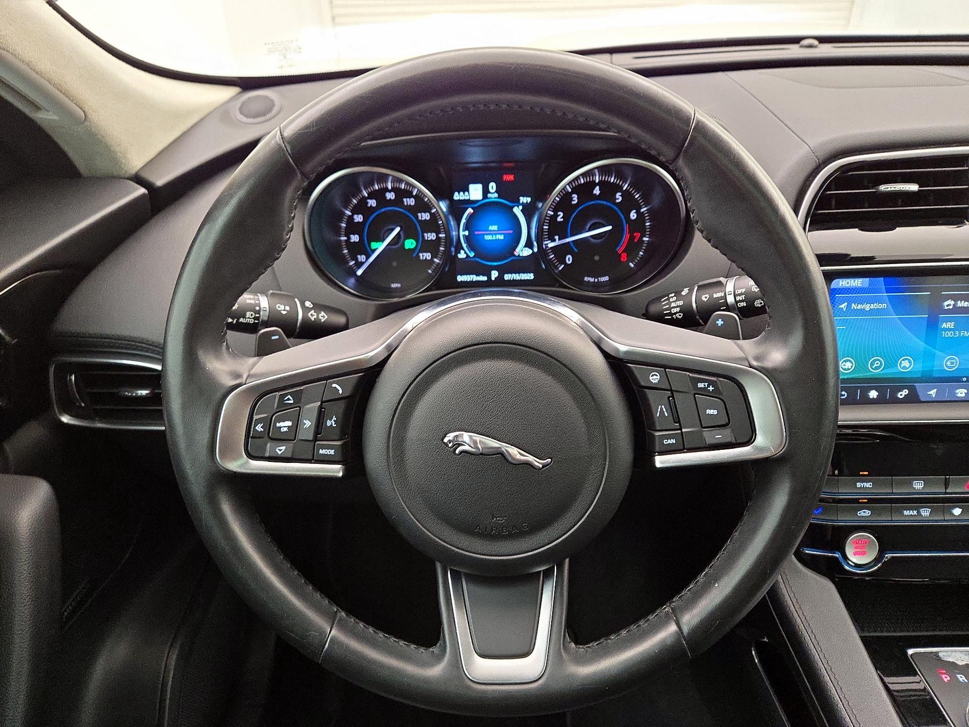 Thumbnail: 2020 Jaguar F-Pace - 10