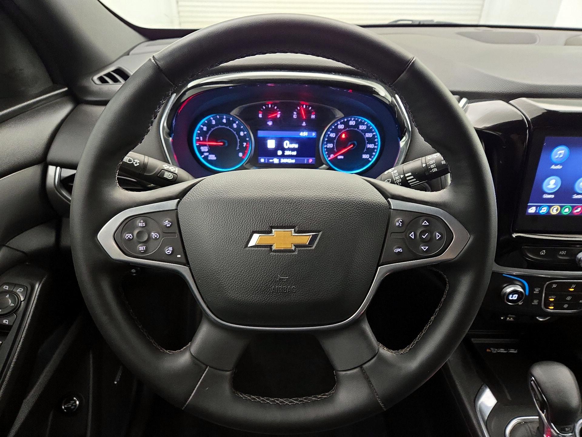 Thumbnail: 2023 Chevrolet Traverse - 10