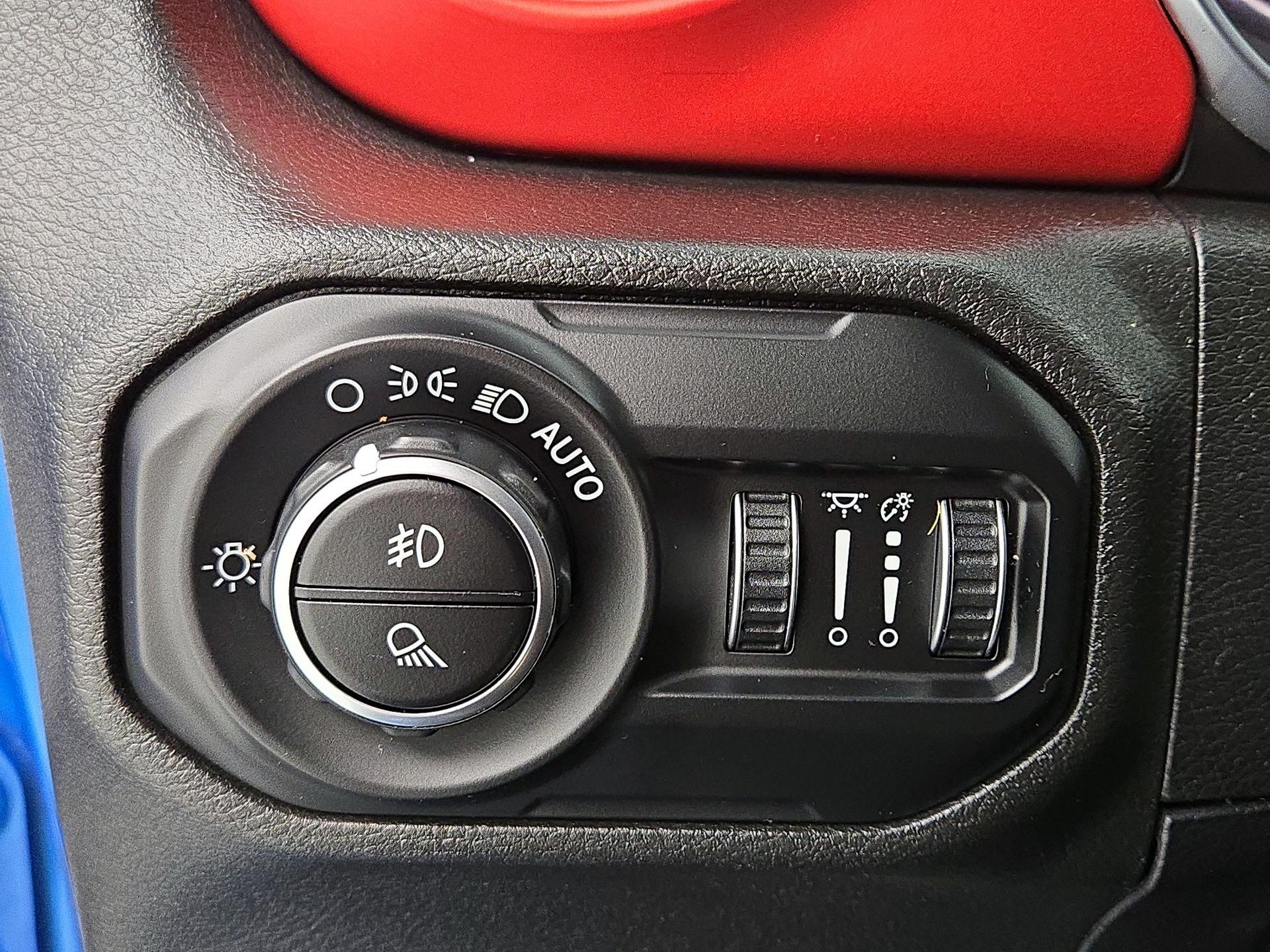 Thumbnail: 2020 Jeep Gladiator - 13