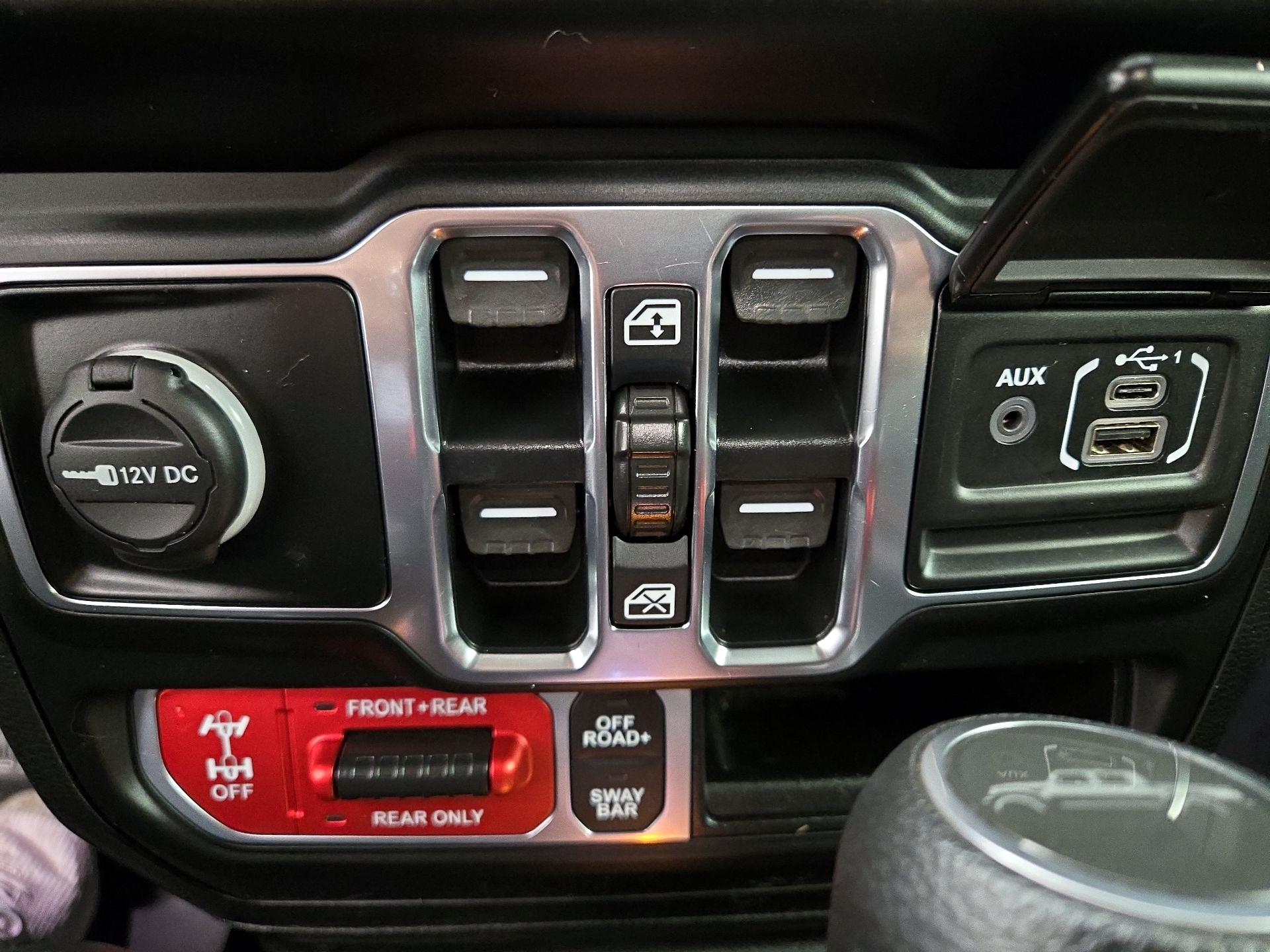 Thumbnail: 2020 Jeep Gladiator - 19