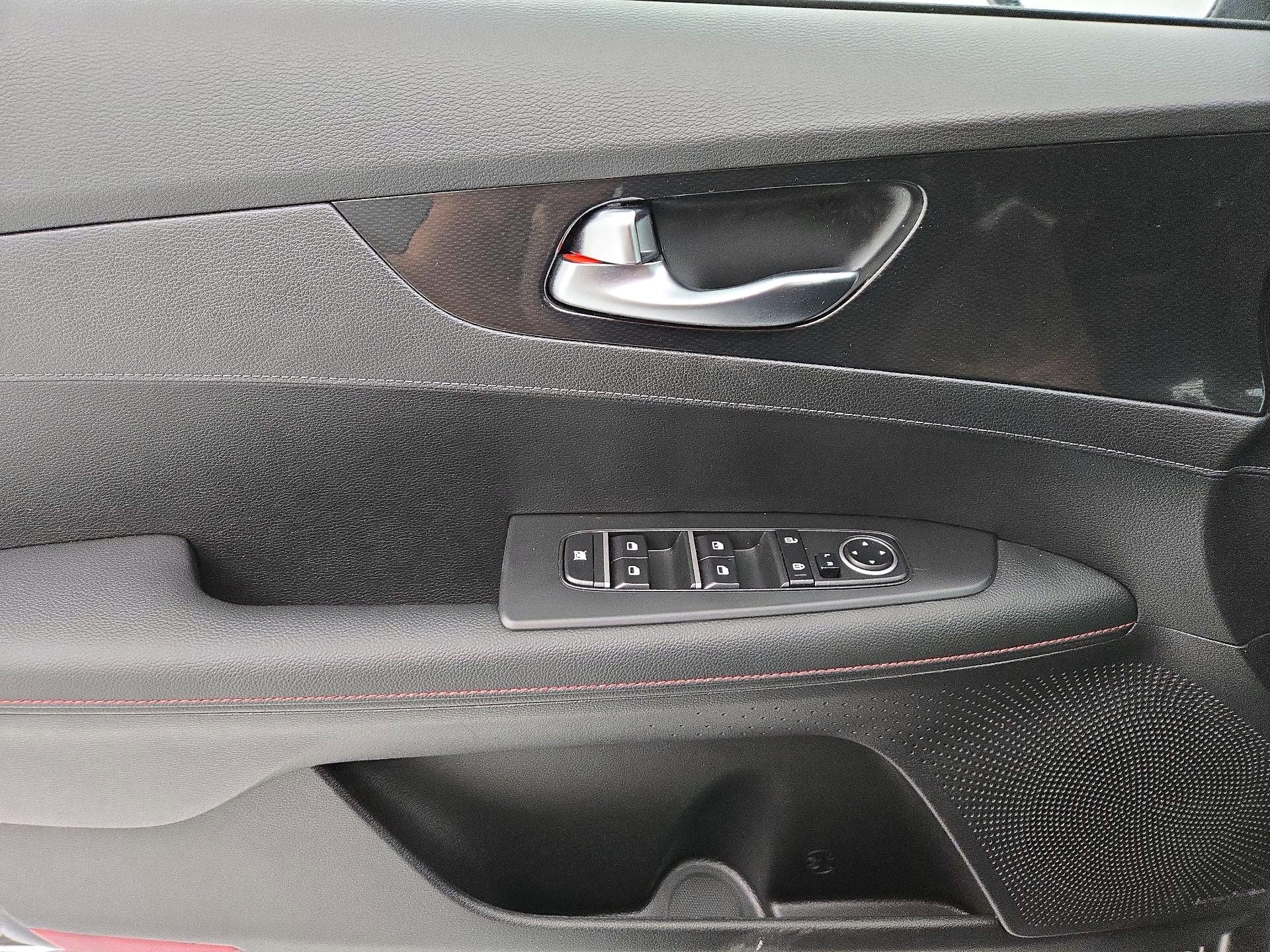 Thumbnail: 2021 Kia Forte - 12