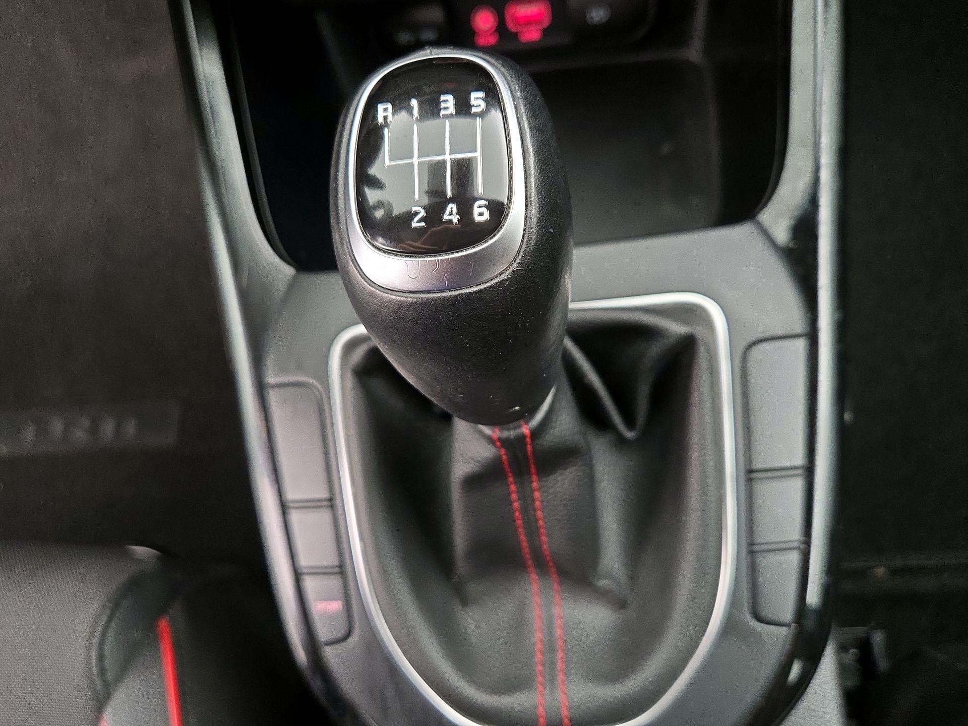 Thumbnail: 2021 Kia Forte - 17