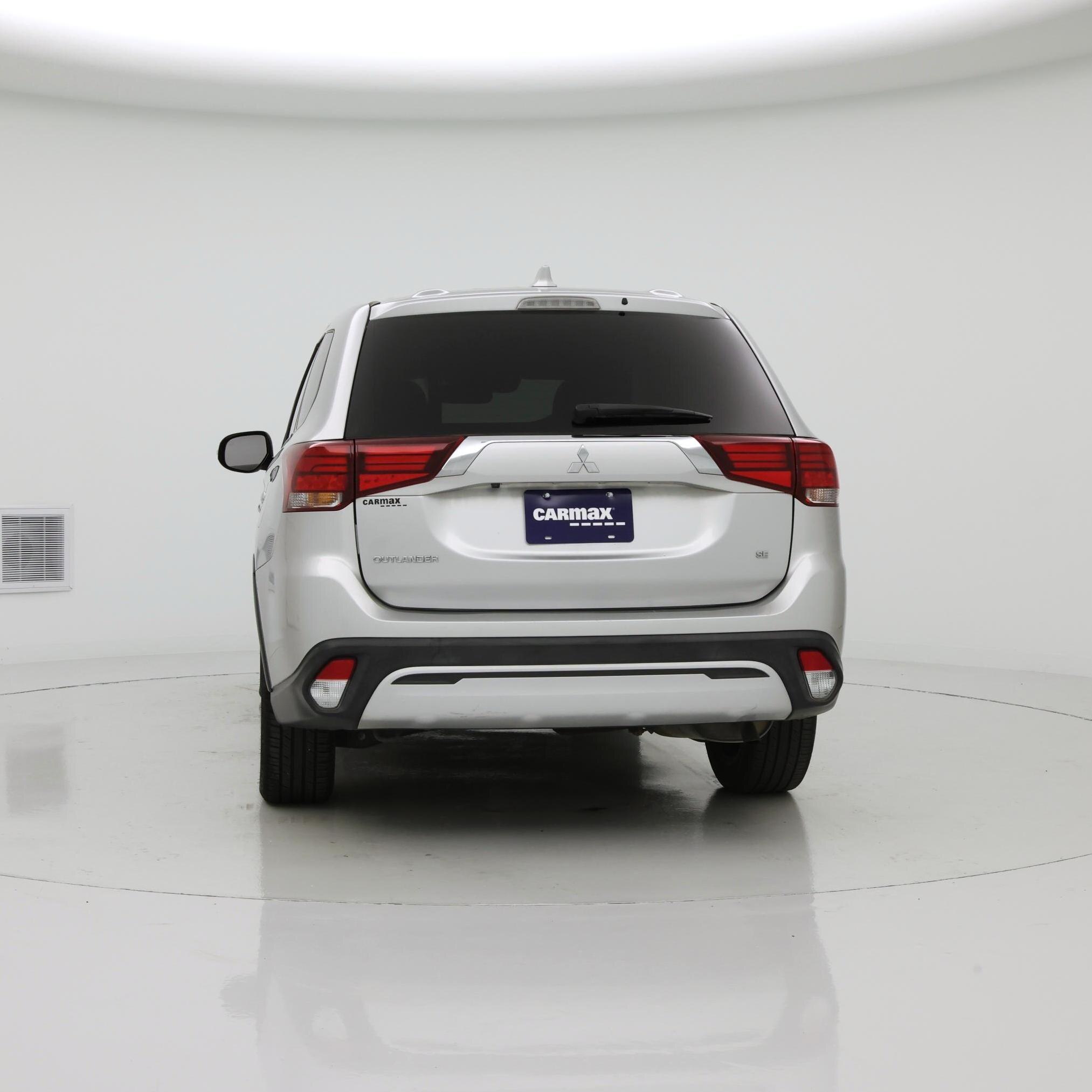 Thumbnail: 2020 Mitsubishi Outlander - 6