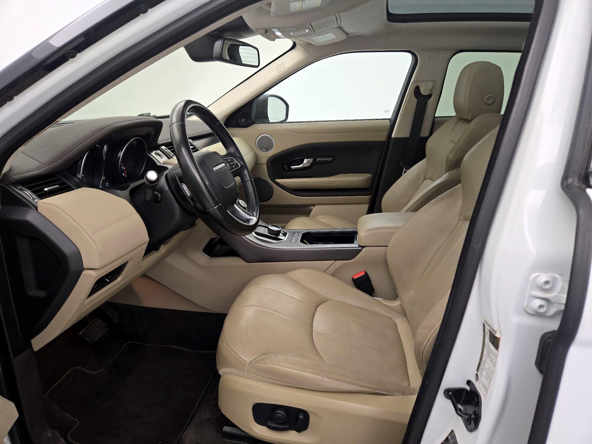 Thumbnail: 2018 Land Rover Range Rover Evoque - 11