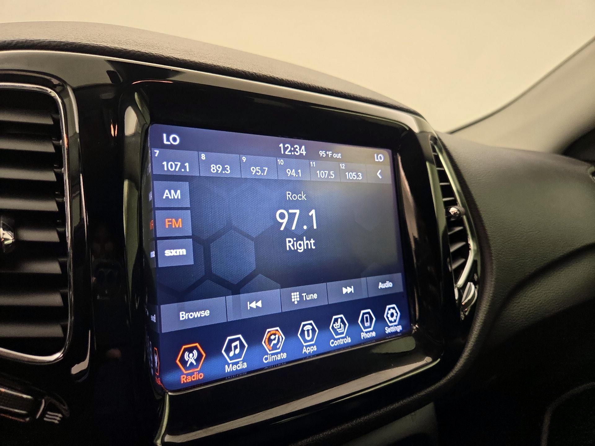 Thumbnail: 2019 Jeep Compass - 15