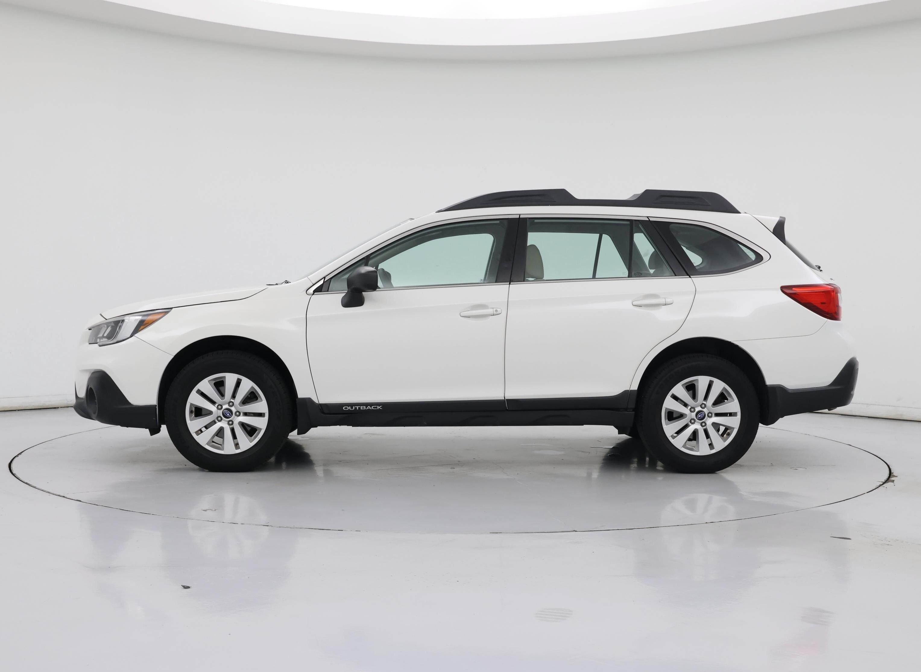 Thumbnail: 2018 Subaru Outback - 3