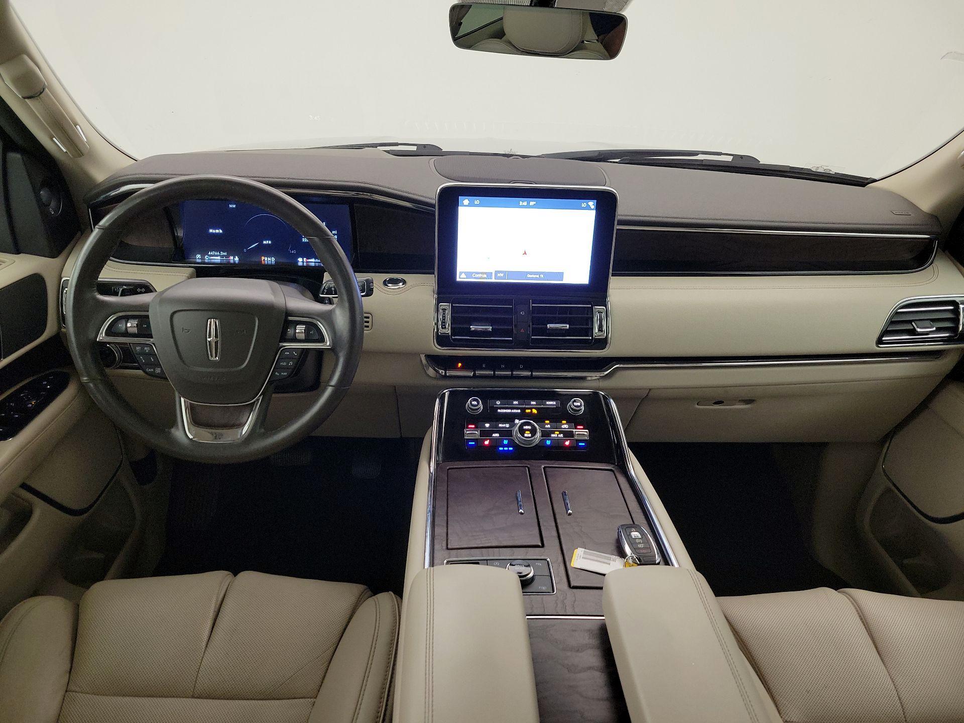 Thumbnail: 2019 Lincoln Navigator L - 9