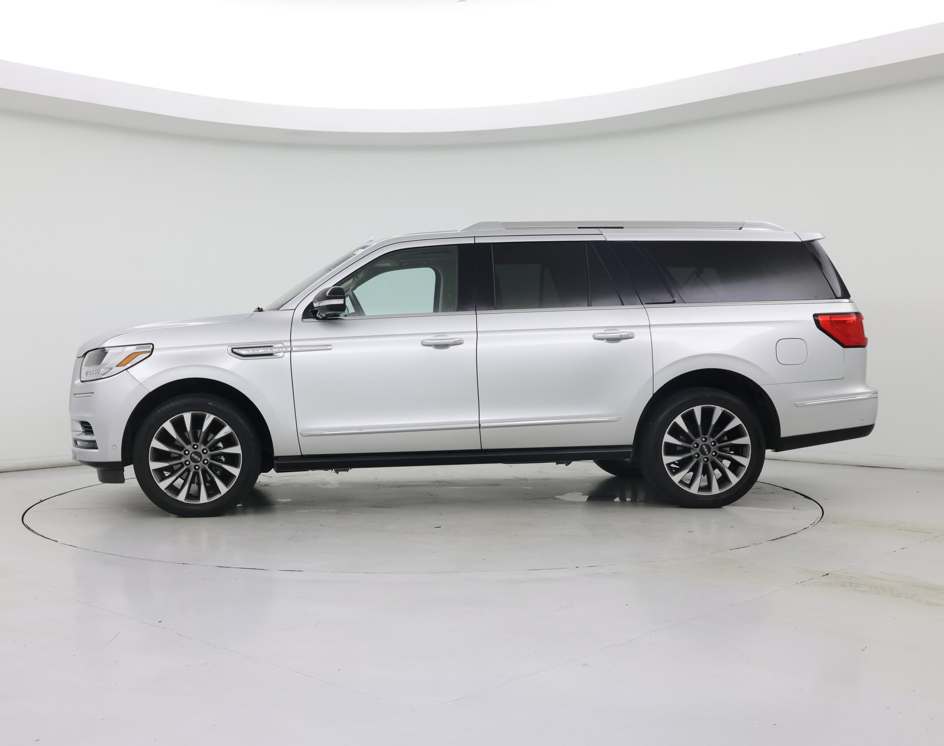 Thumbnail: 2019 Lincoln Navigator L - 3