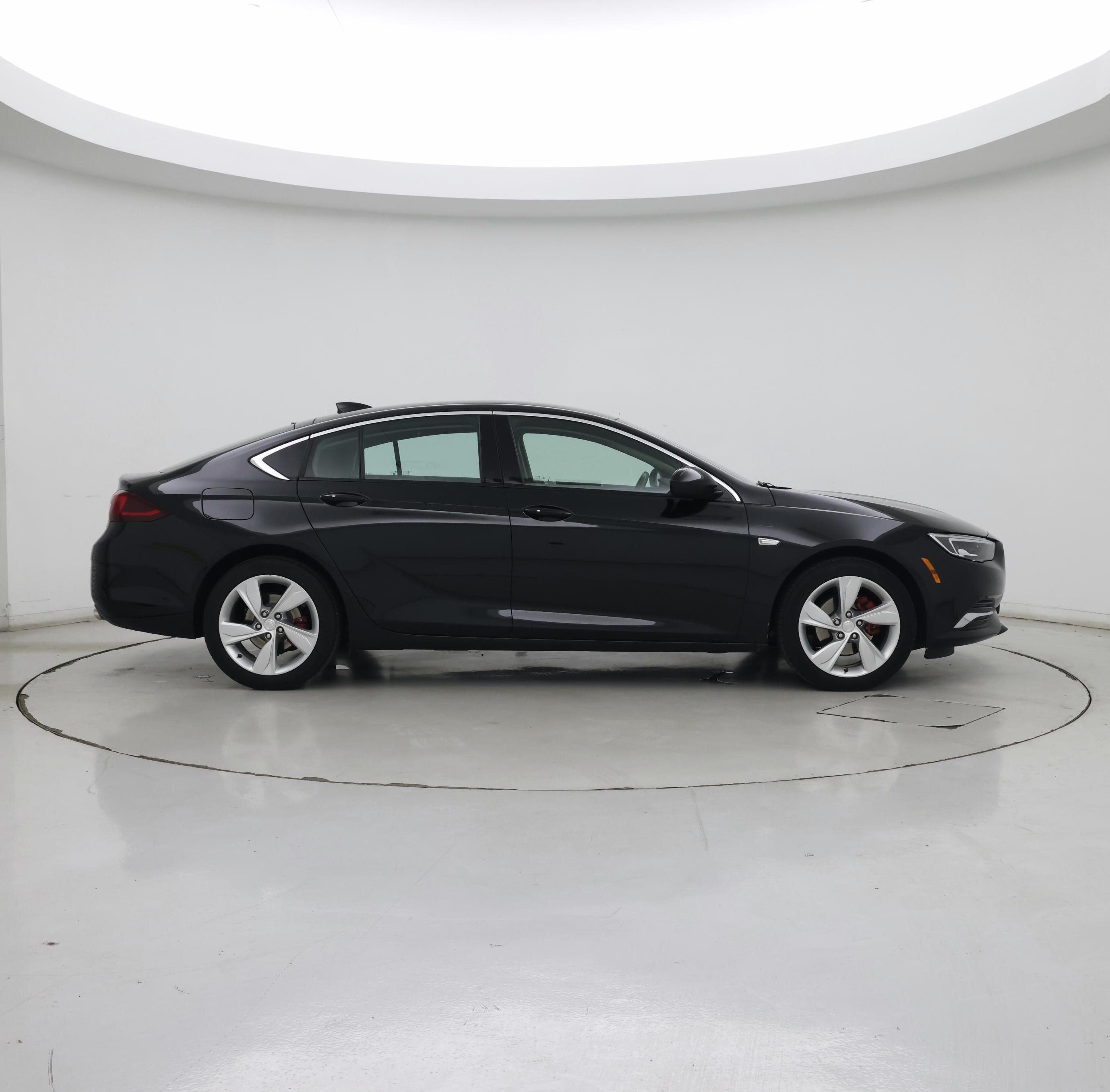 Thumbnail: 2019 Buick Regal - 7