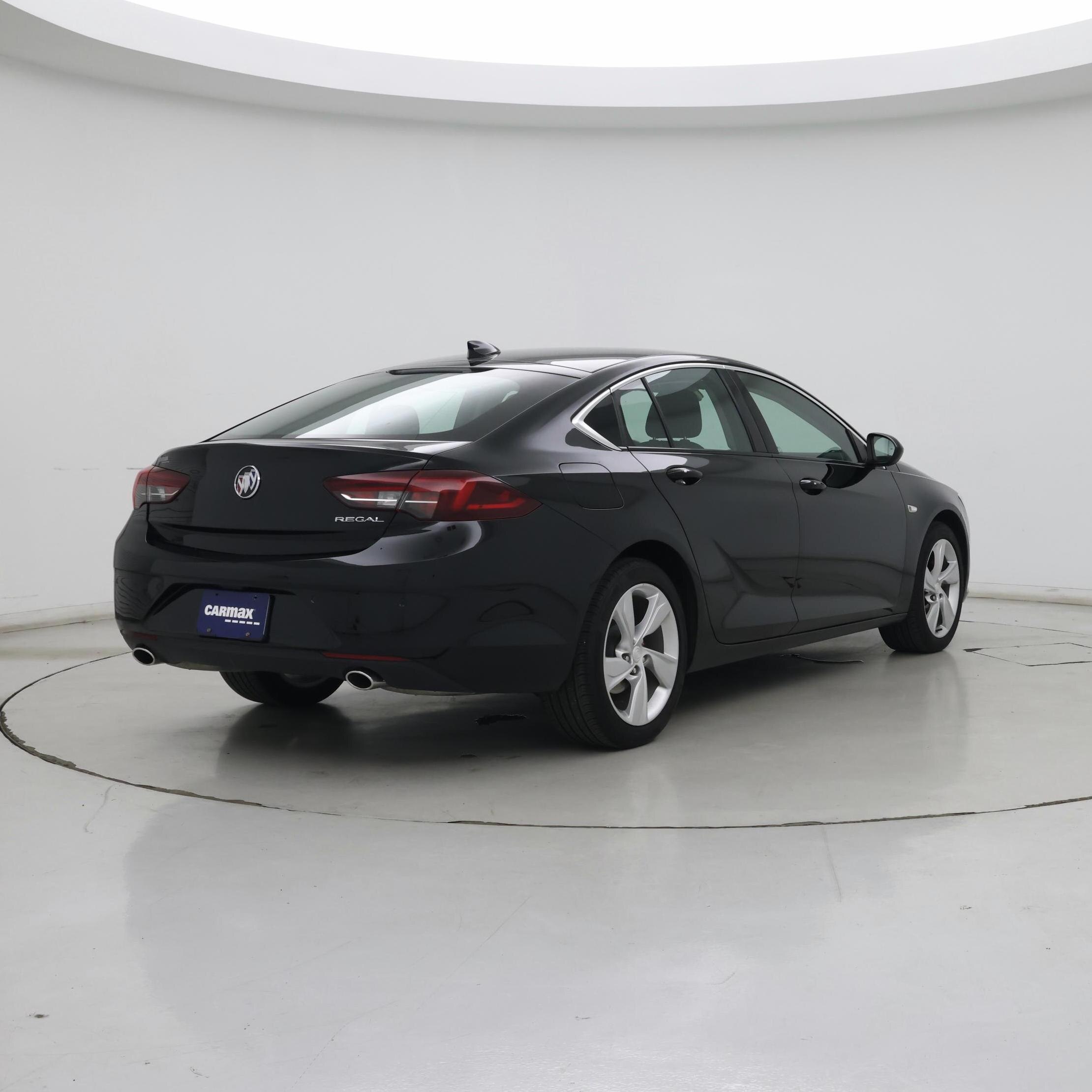 Thumbnail: 2019 Buick Regal - 8