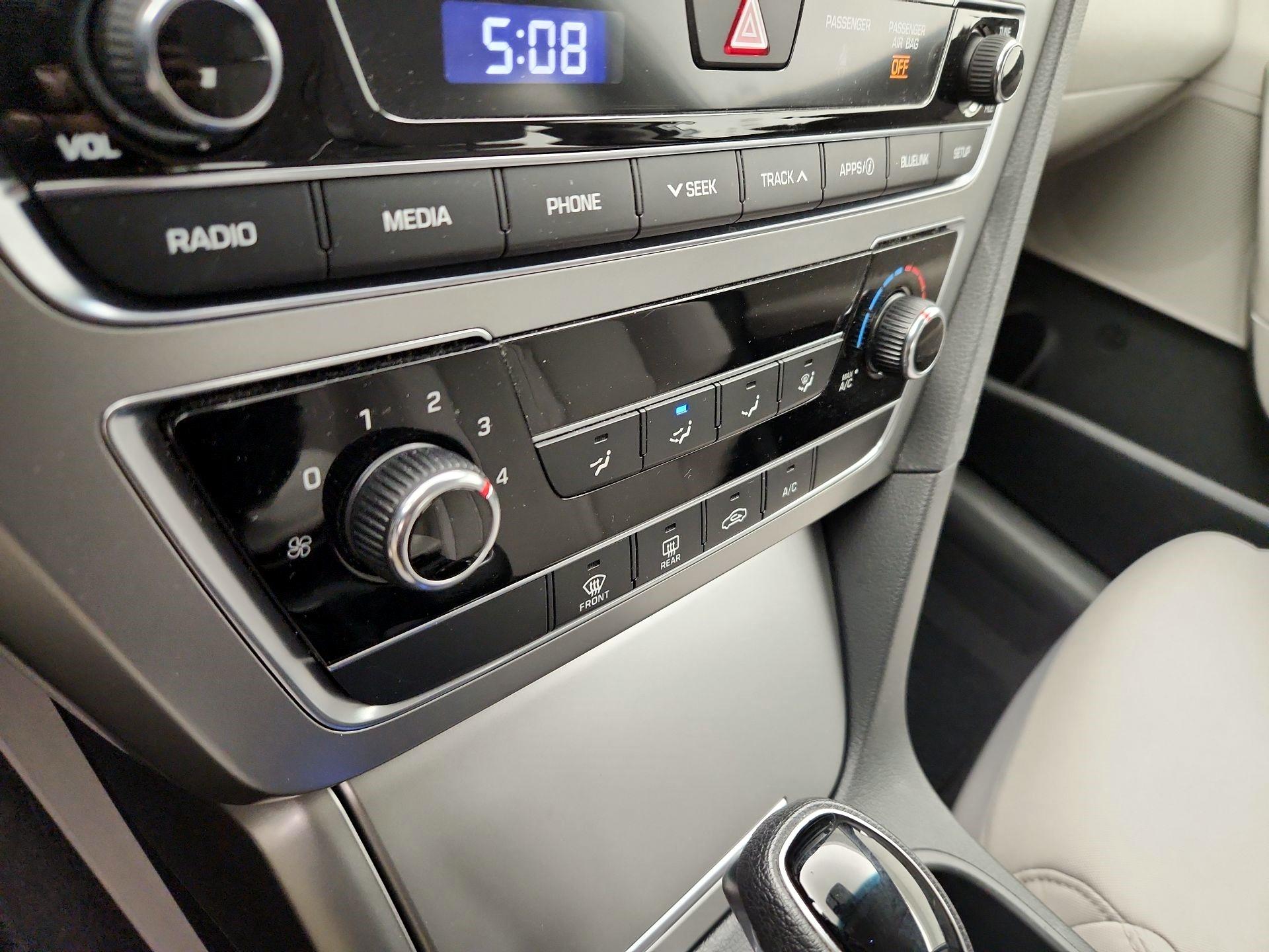 Thumbnail: 2017 Hyundai Sonata - 16