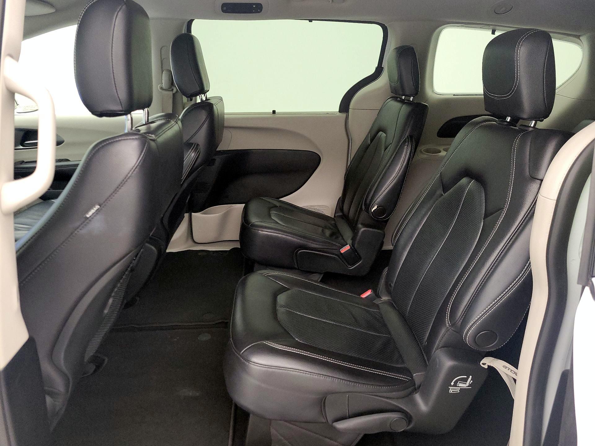 Thumbnail: 2022 Chrysler Pacifica - 19