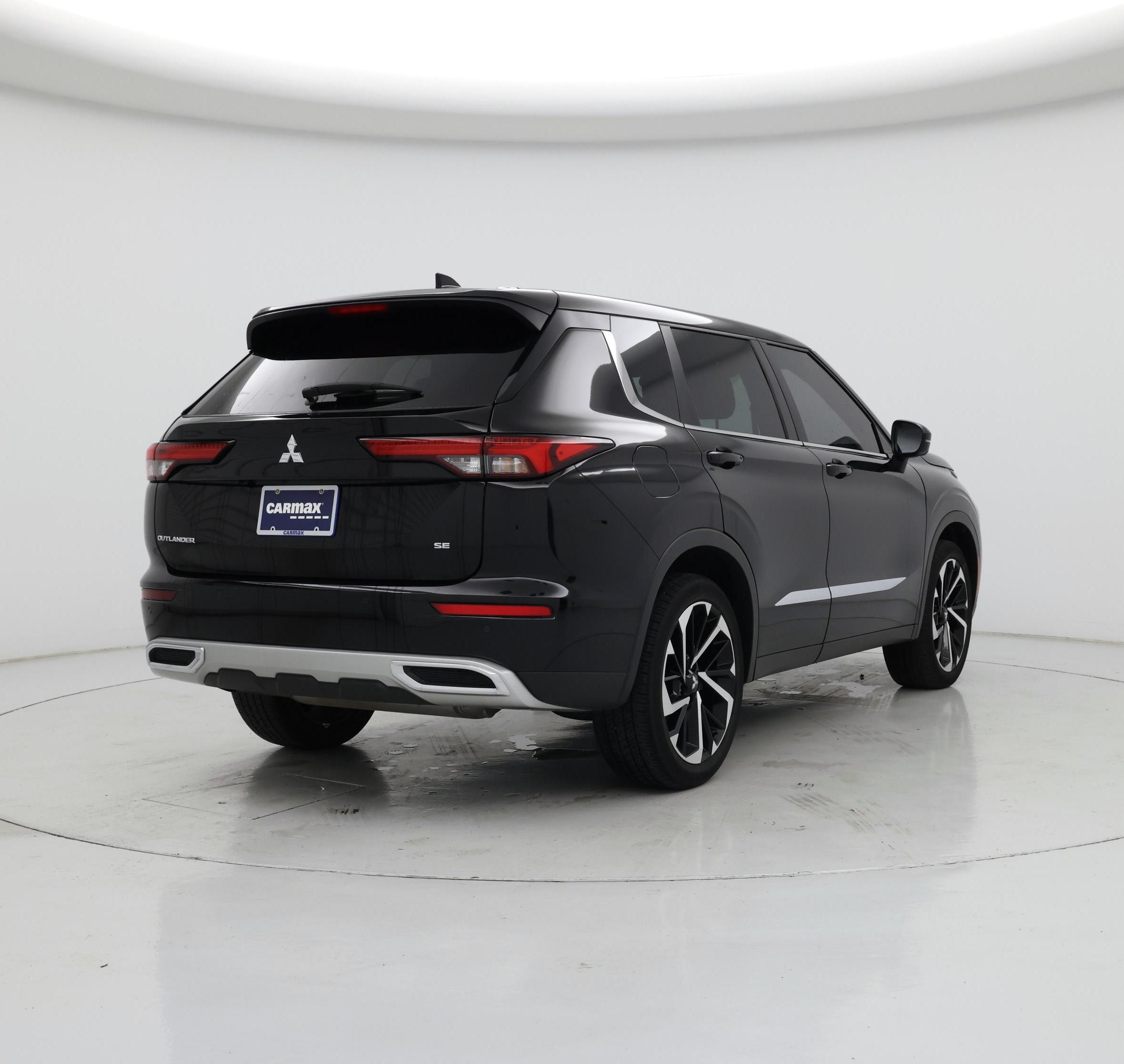 Thumbnail: 2022 Mitsubishi Outlander - 8