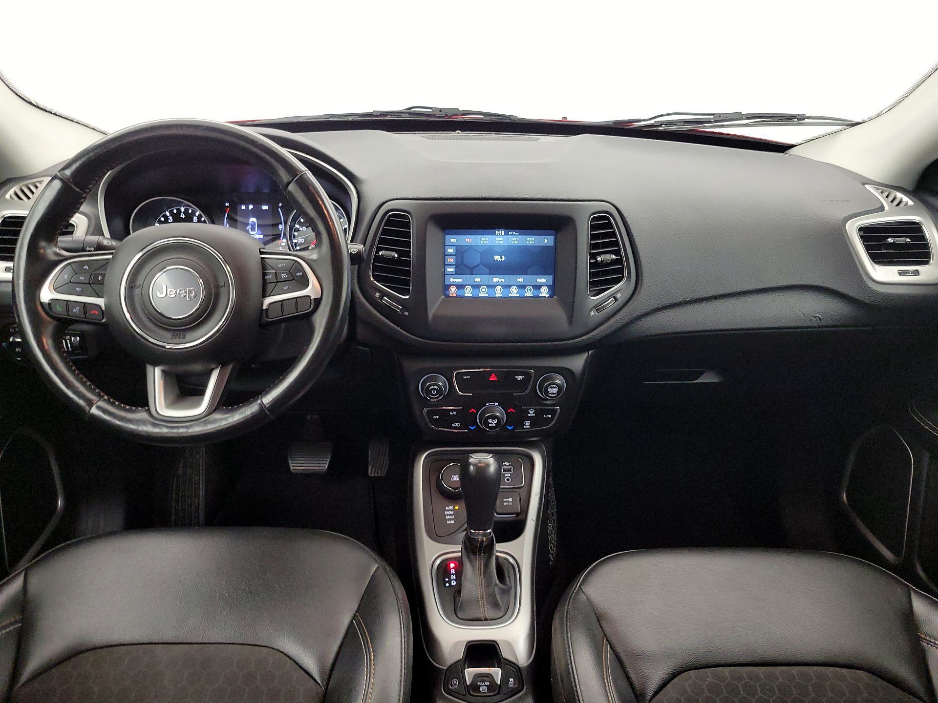 Thumbnail: 2020 Jeep Compass - 9