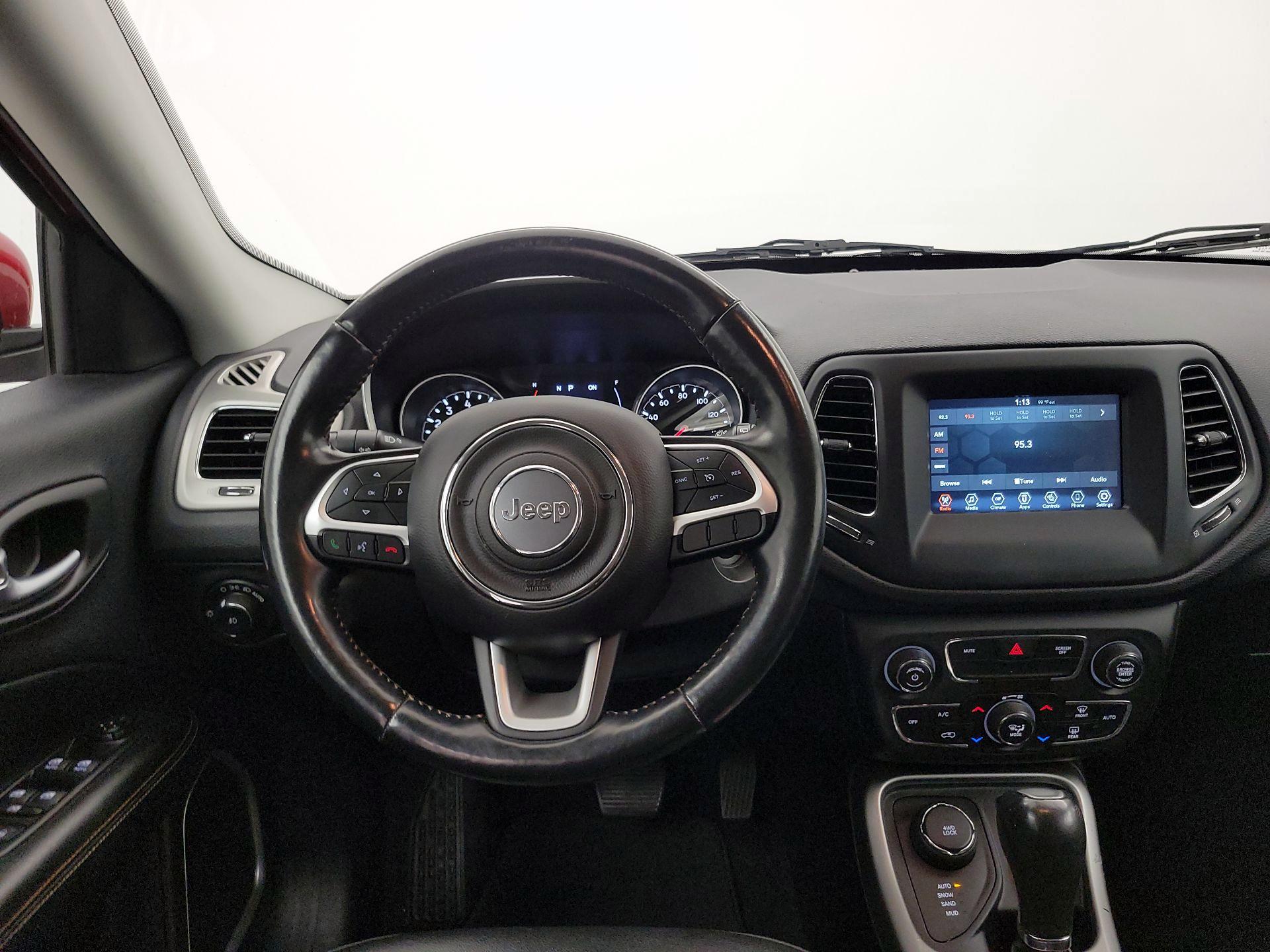 Thumbnail: 2020 Jeep Compass - 10