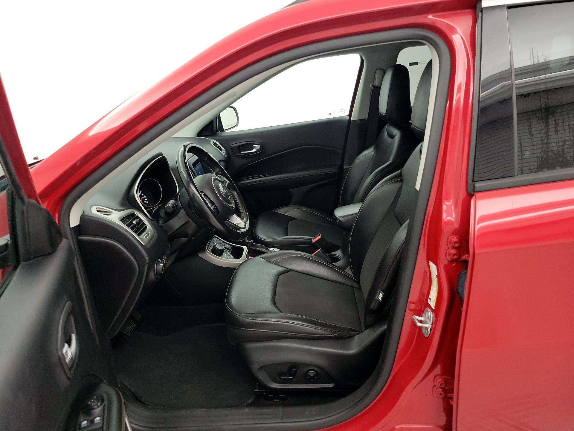 Thumbnail: 2020 Jeep Compass - 11