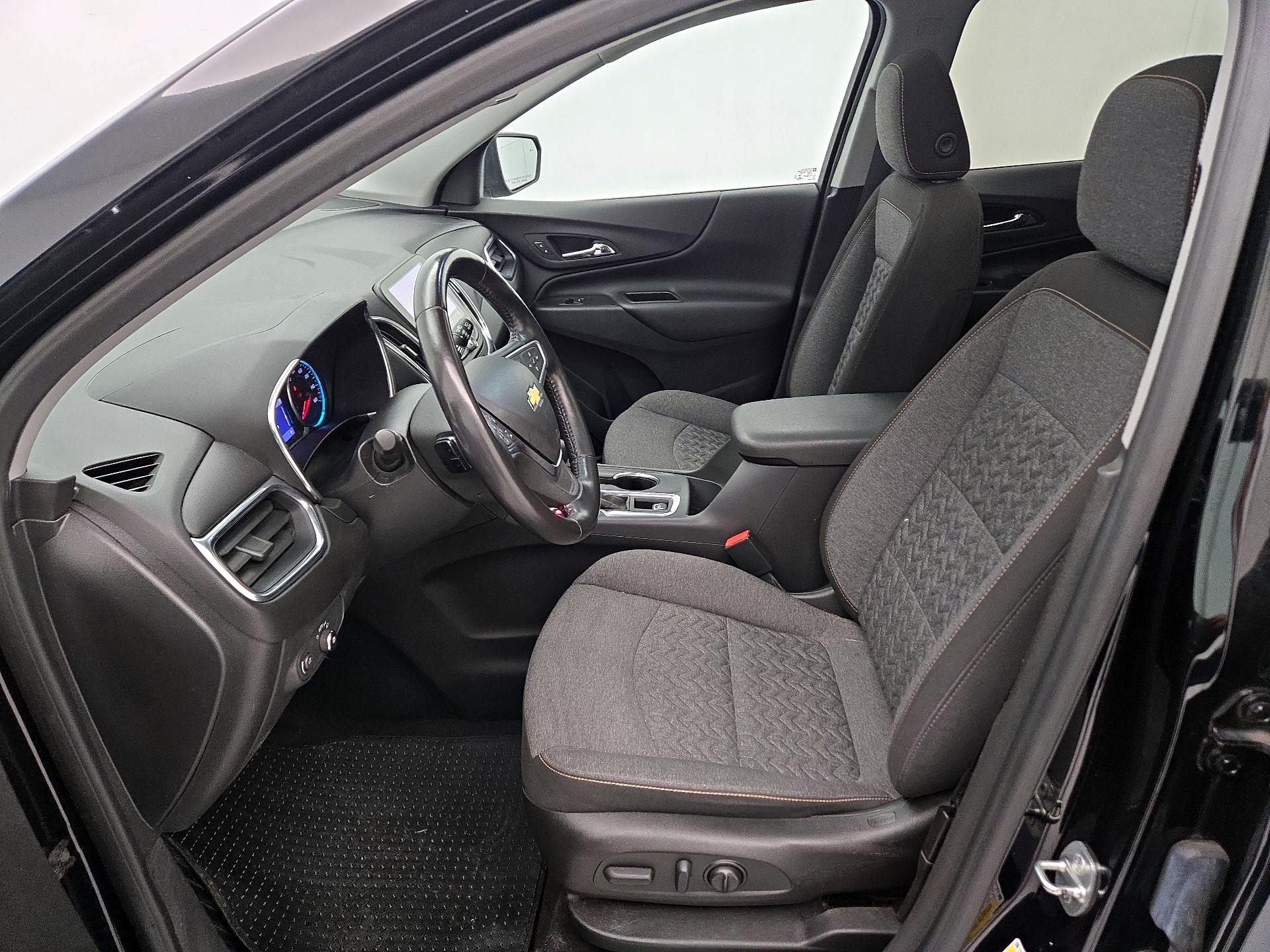 Thumbnail: 2022 Chevrolet Equinox - 11