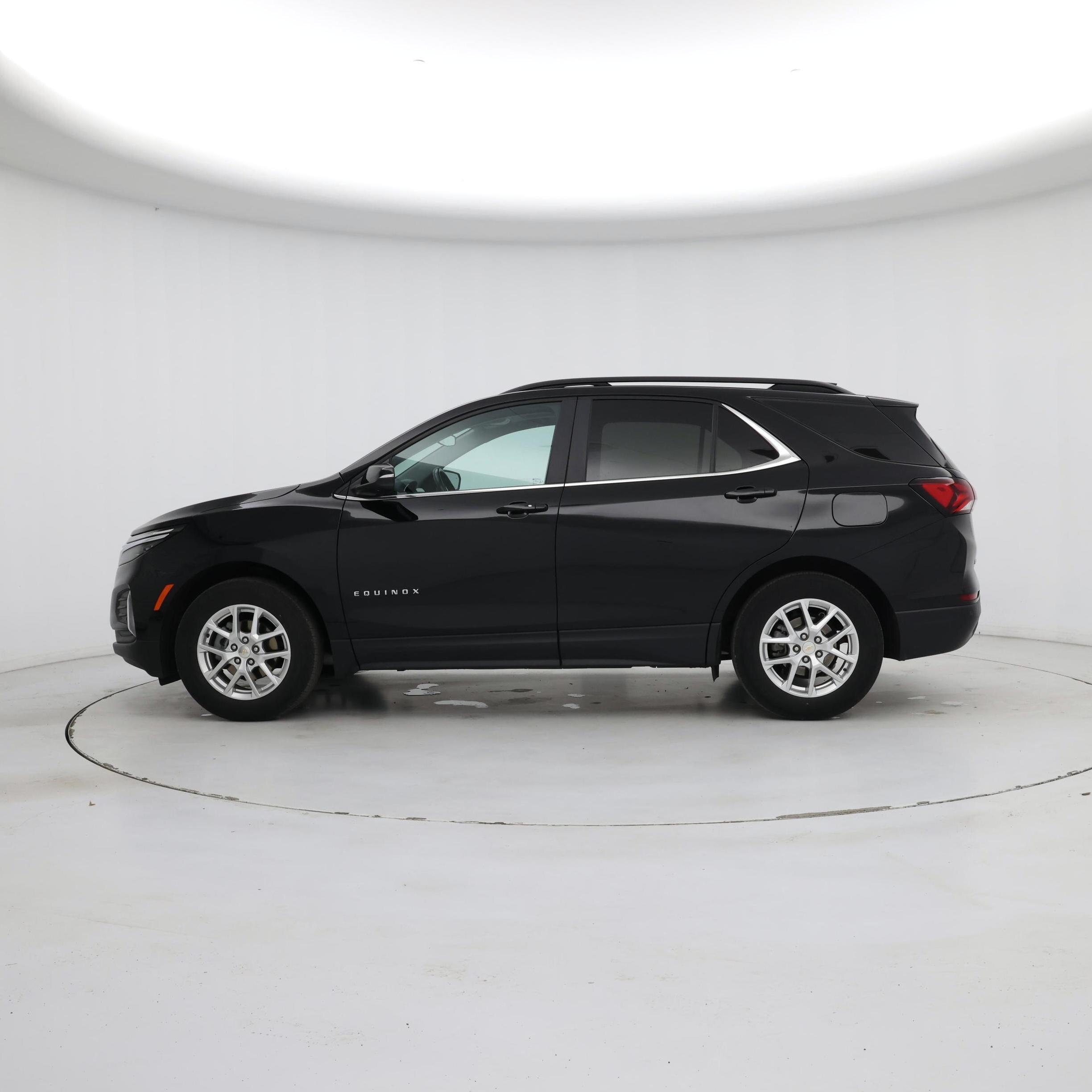 Thumbnail: 2022 Chevrolet Equinox - 3