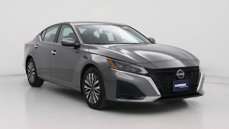 2023 Nissan Altima SV Hero Image
