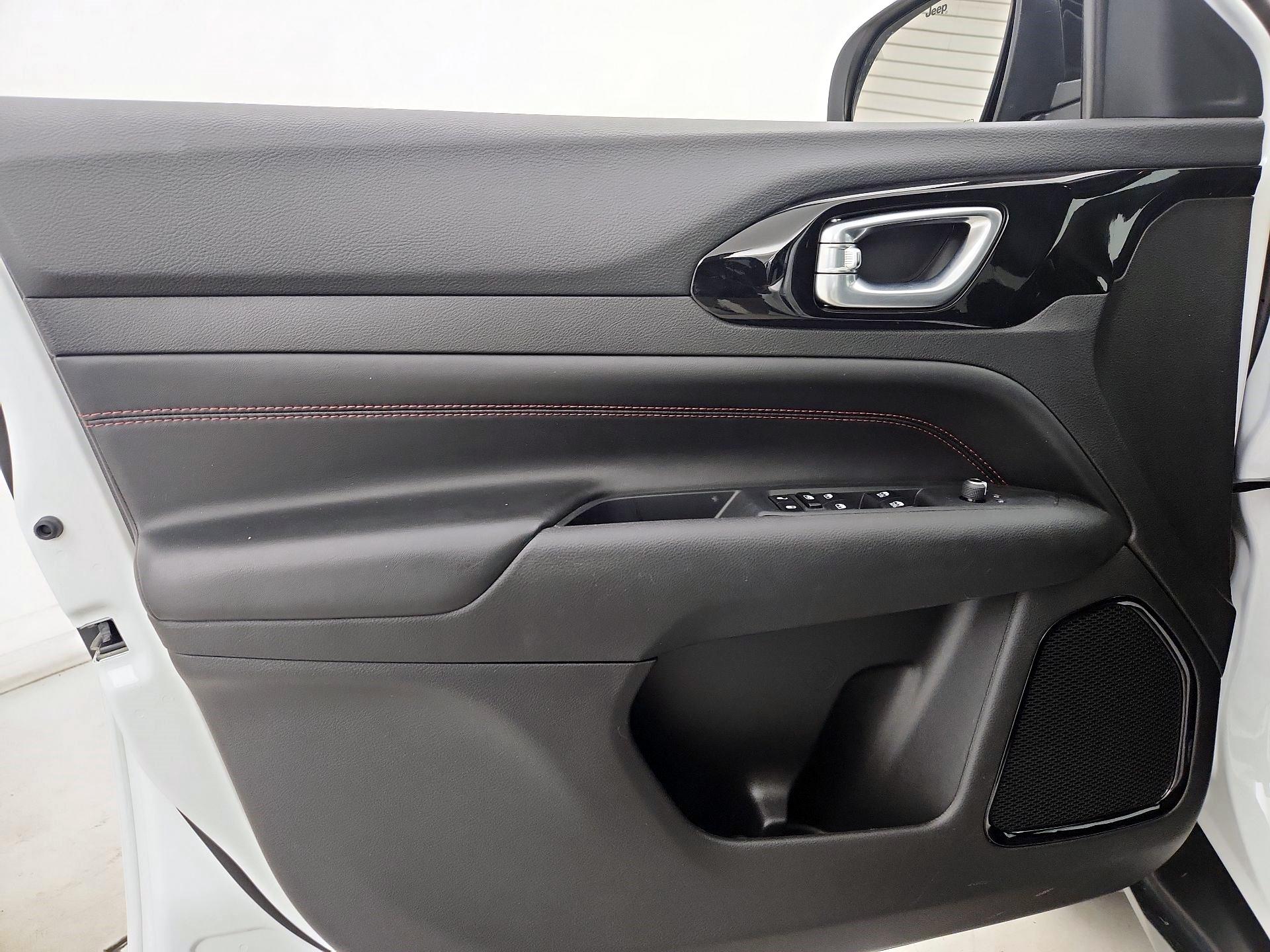 Thumbnail: 2024 Jeep Compass - 12