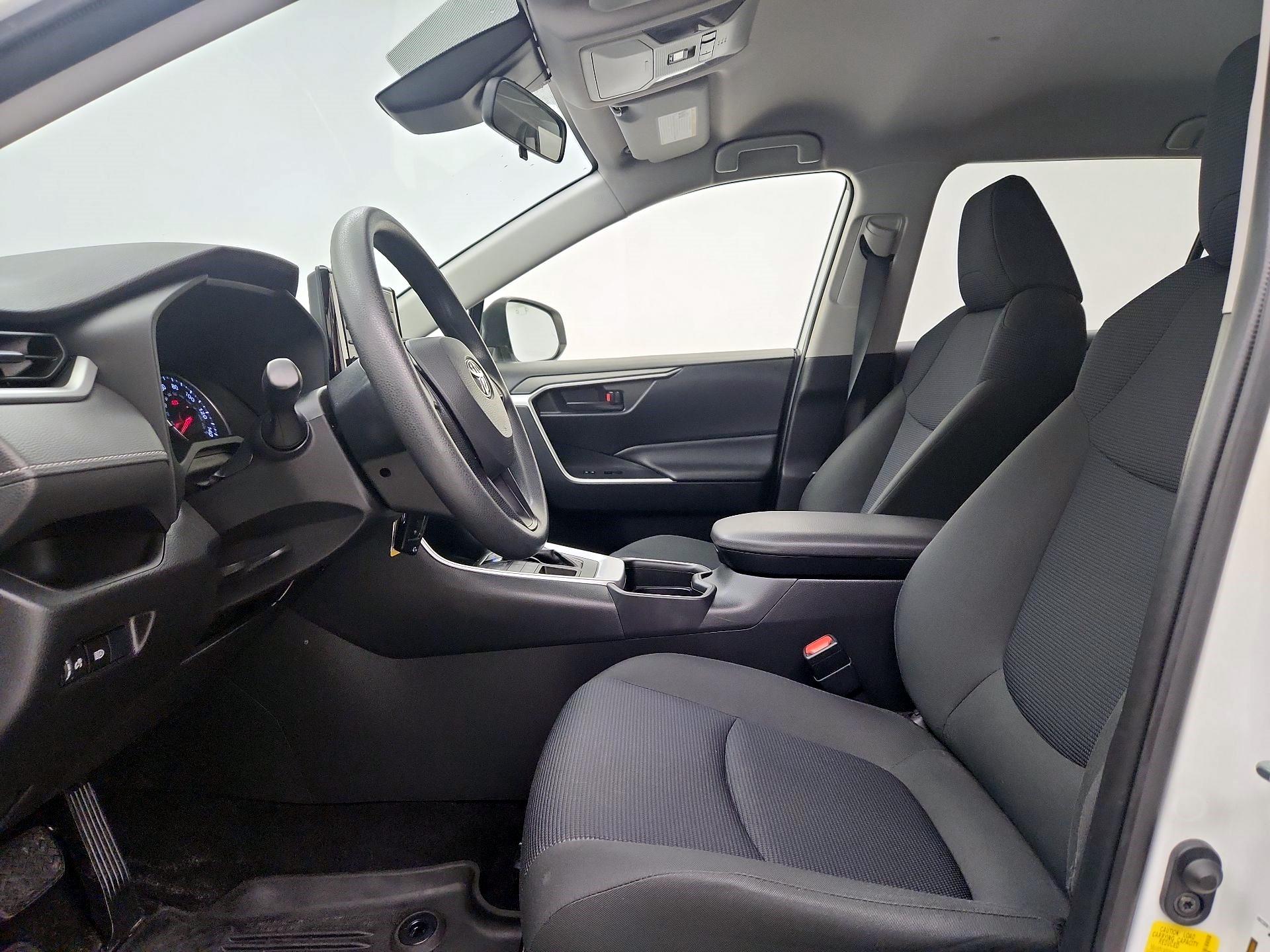 Thumbnail: 2019 Toyota RAV4 - 11