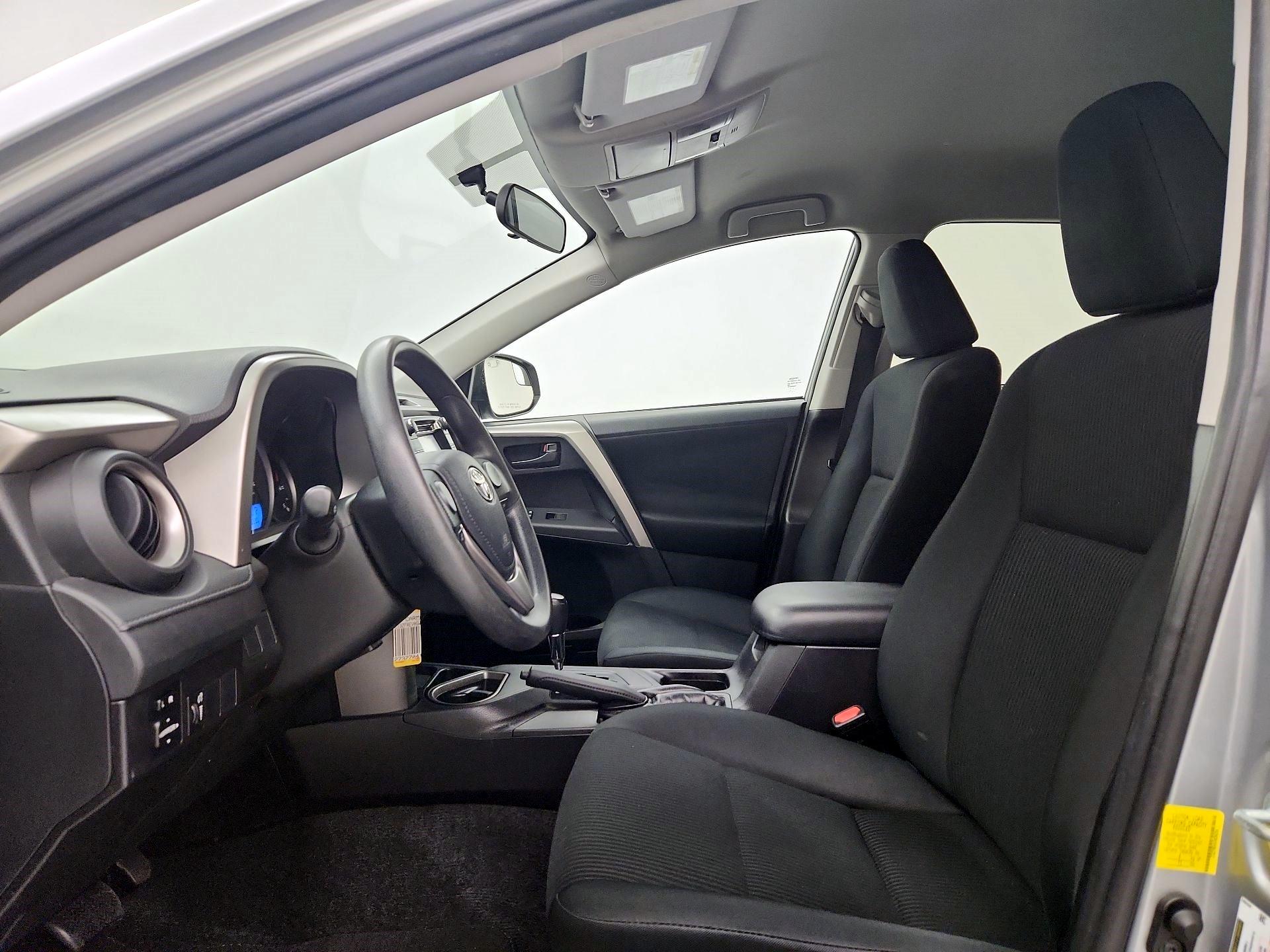 Thumbnail: 2016 Toyota RAV4 - 11