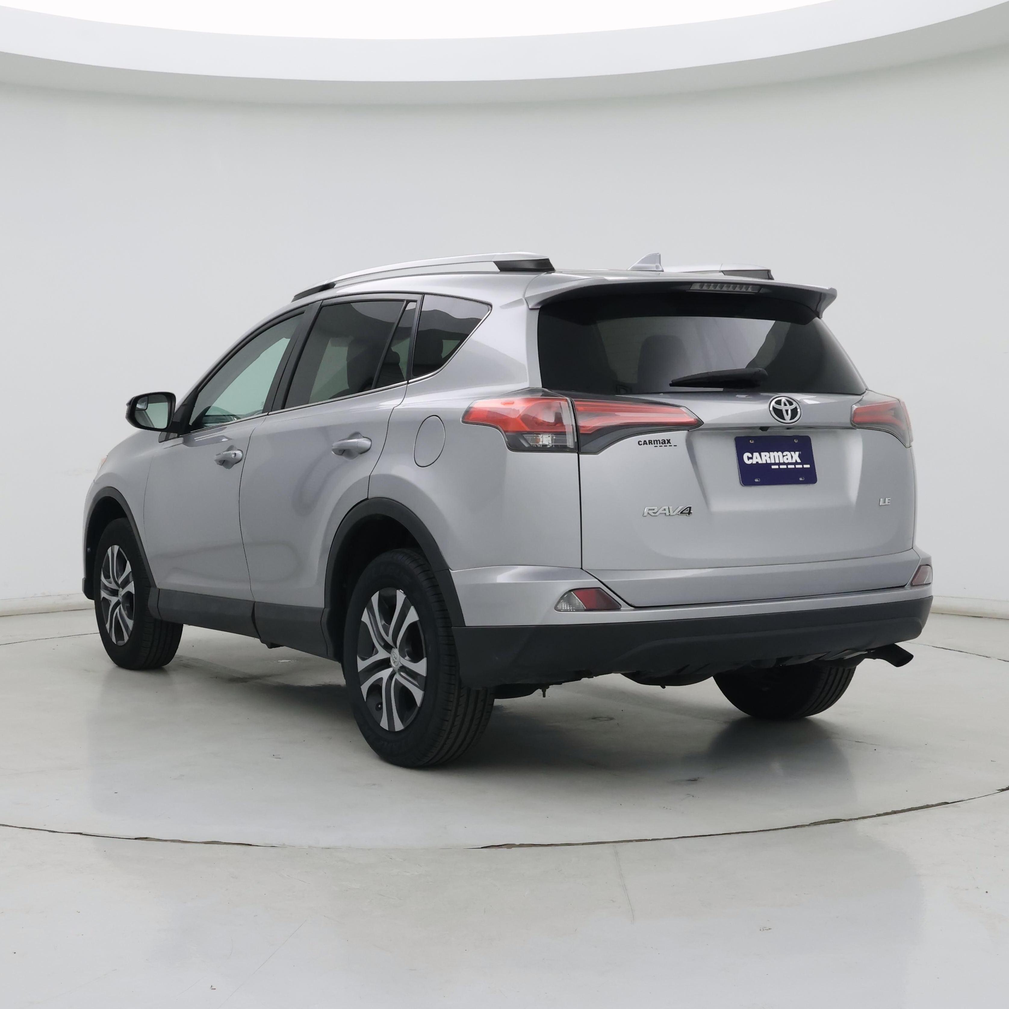 Thumbnail: 2016 Toyota RAV4 - 2