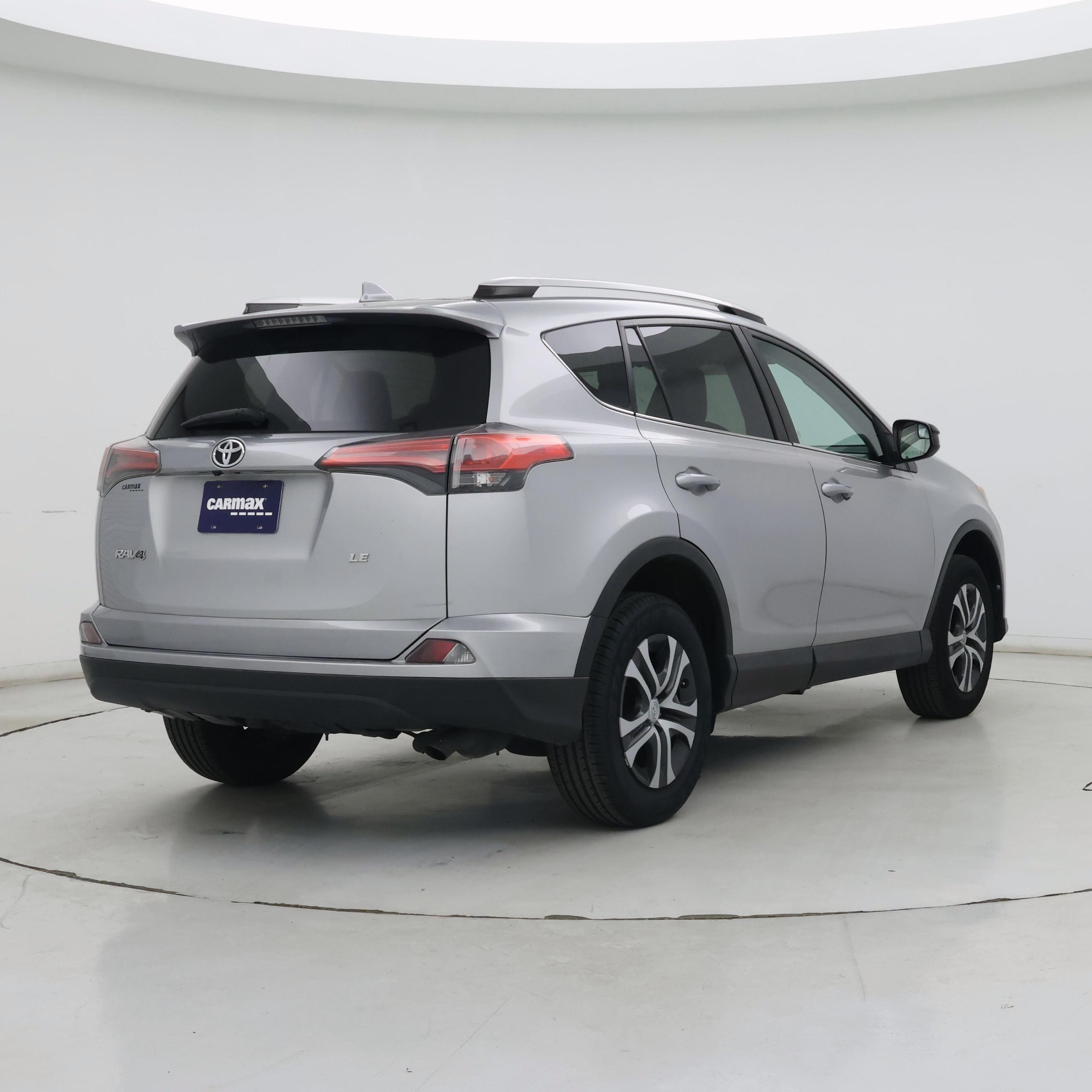 Thumbnail: 2016 Toyota RAV4 - 8