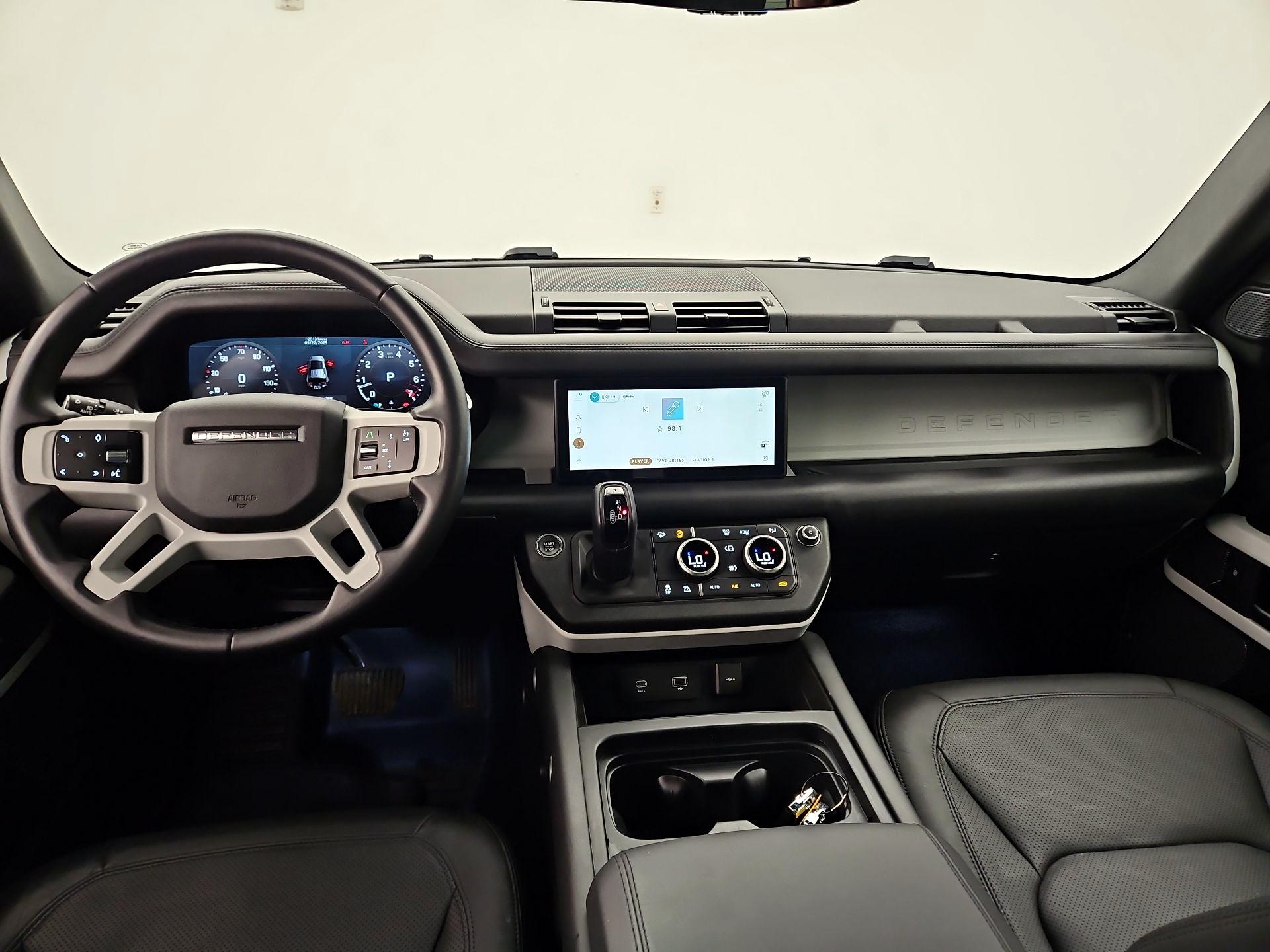 Thumbnail: 2023 Land Rover Defender - 9