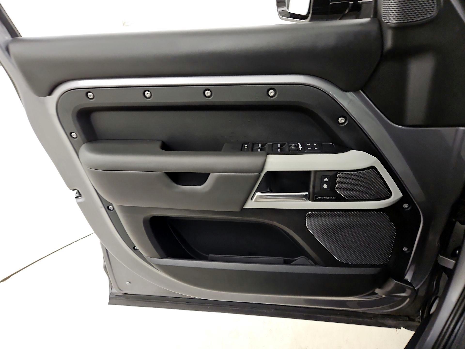 Thumbnail: 2023 Land Rover Defender - 12