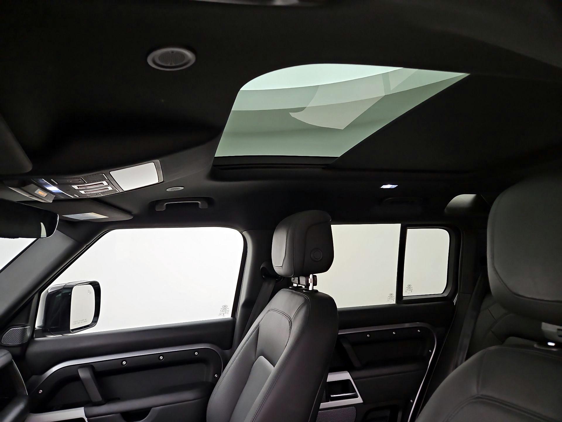 Thumbnail: 2023 Land Rover Defender - 20
