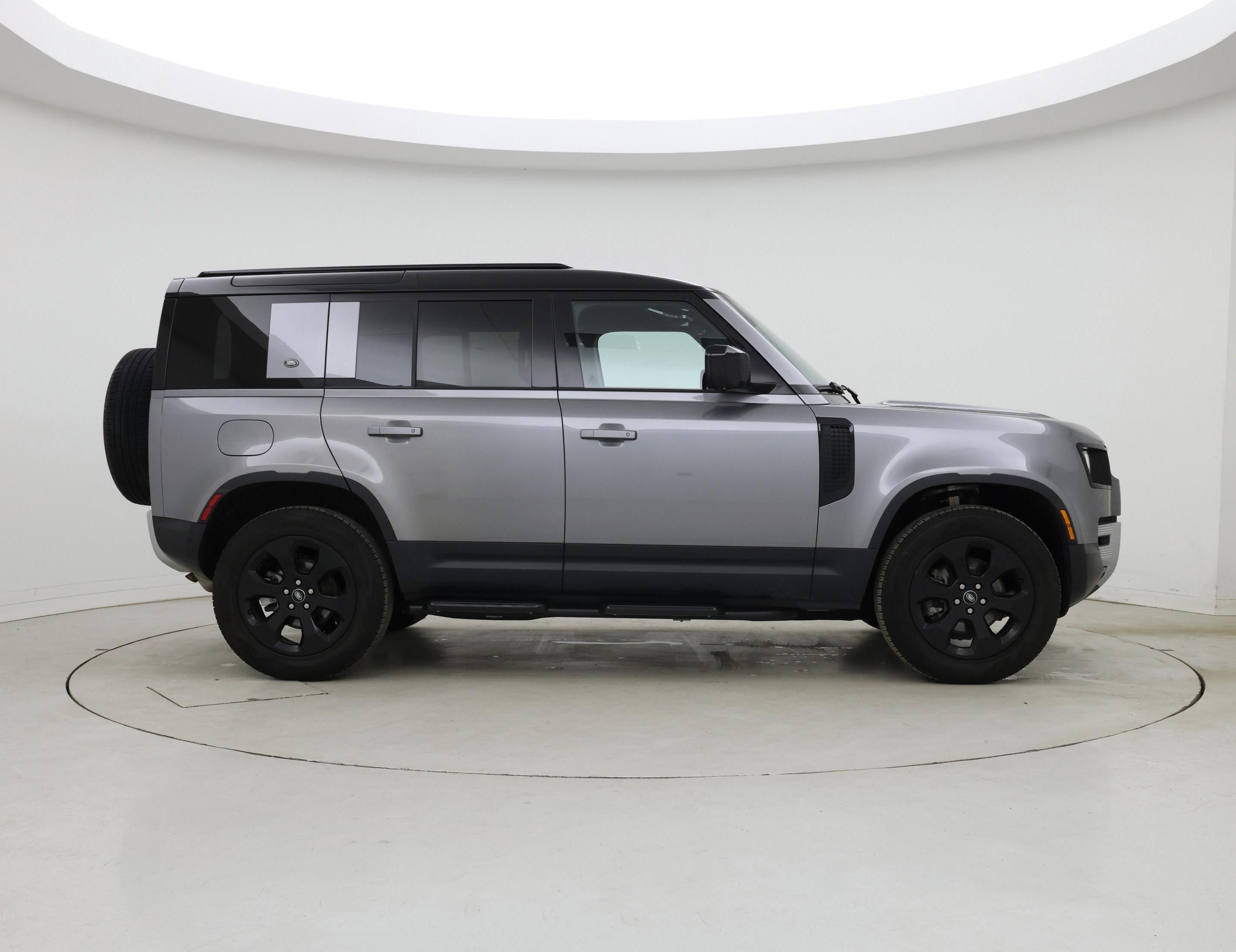 Thumbnail: 2023 Land Rover Defender - 7