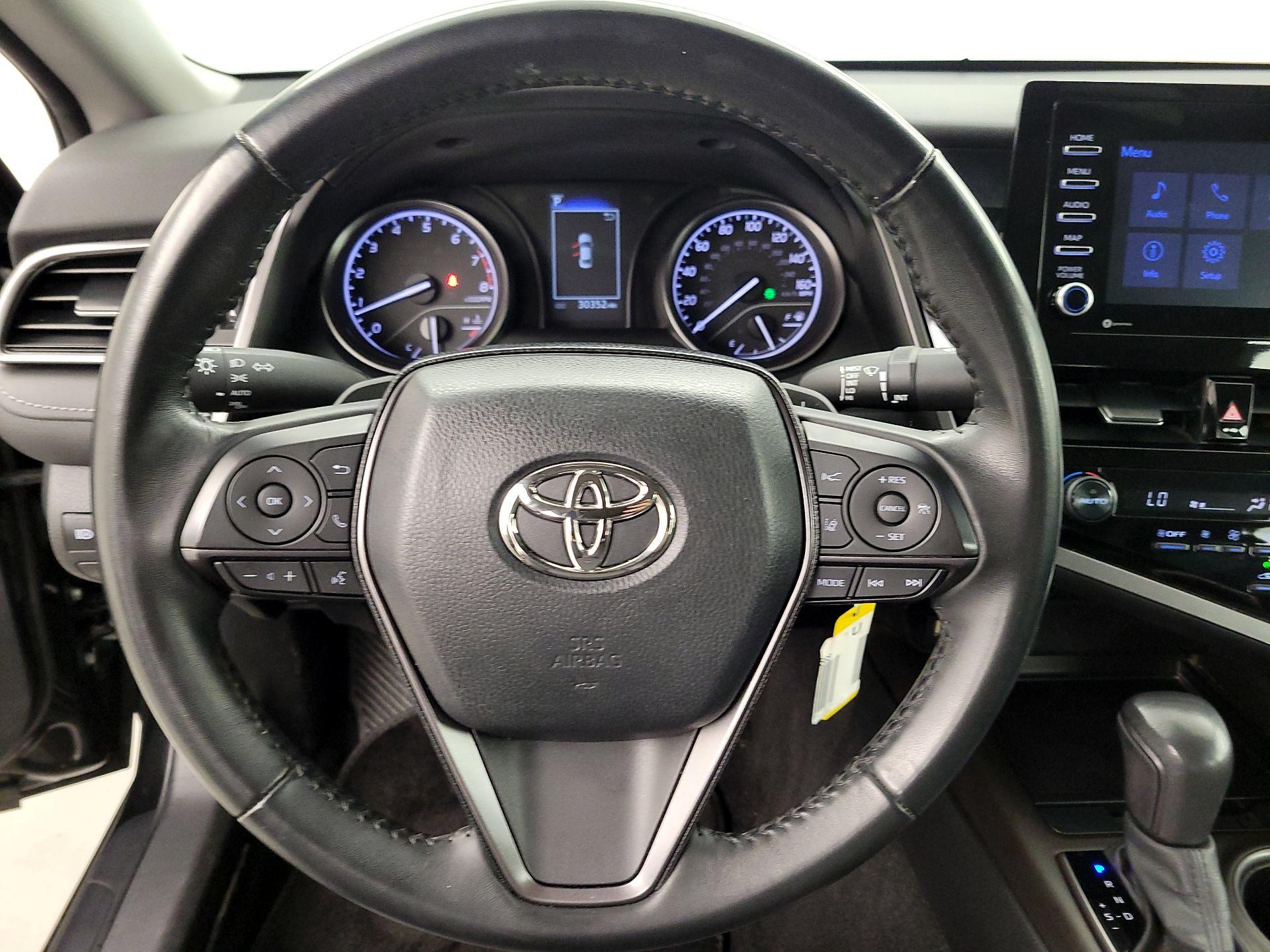 Thumbnail: 2023 Toyota Camry - 10