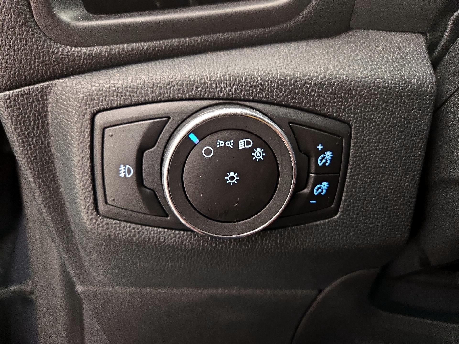 Thumbnail: 2018 Ford EcoSport - 13