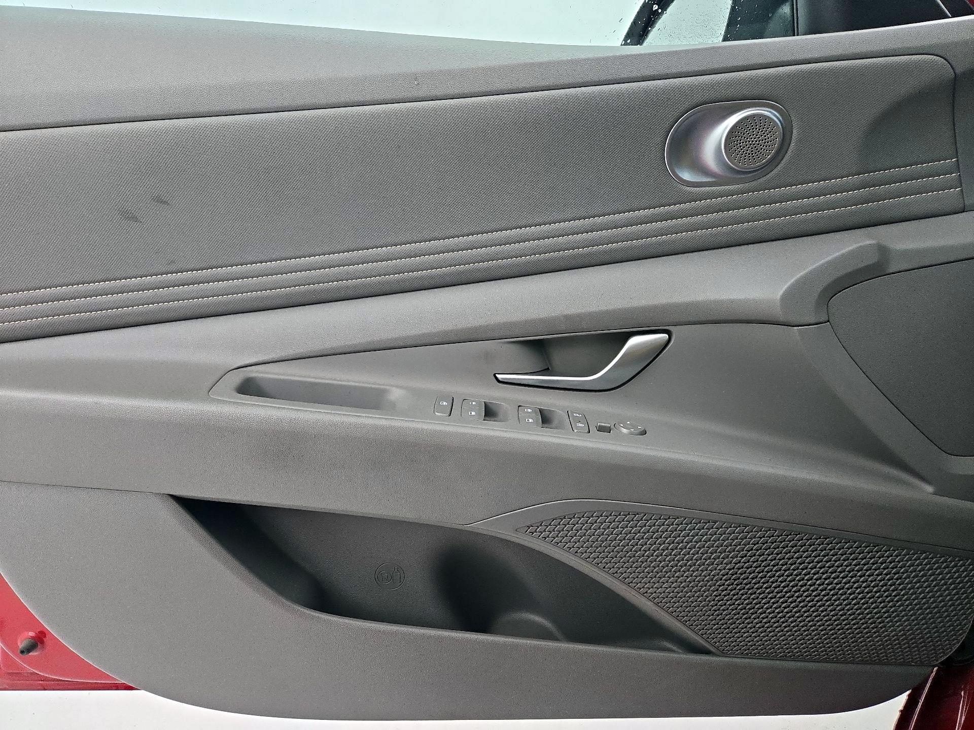 Thumbnail: 2023 Hyundai Elantra - 12