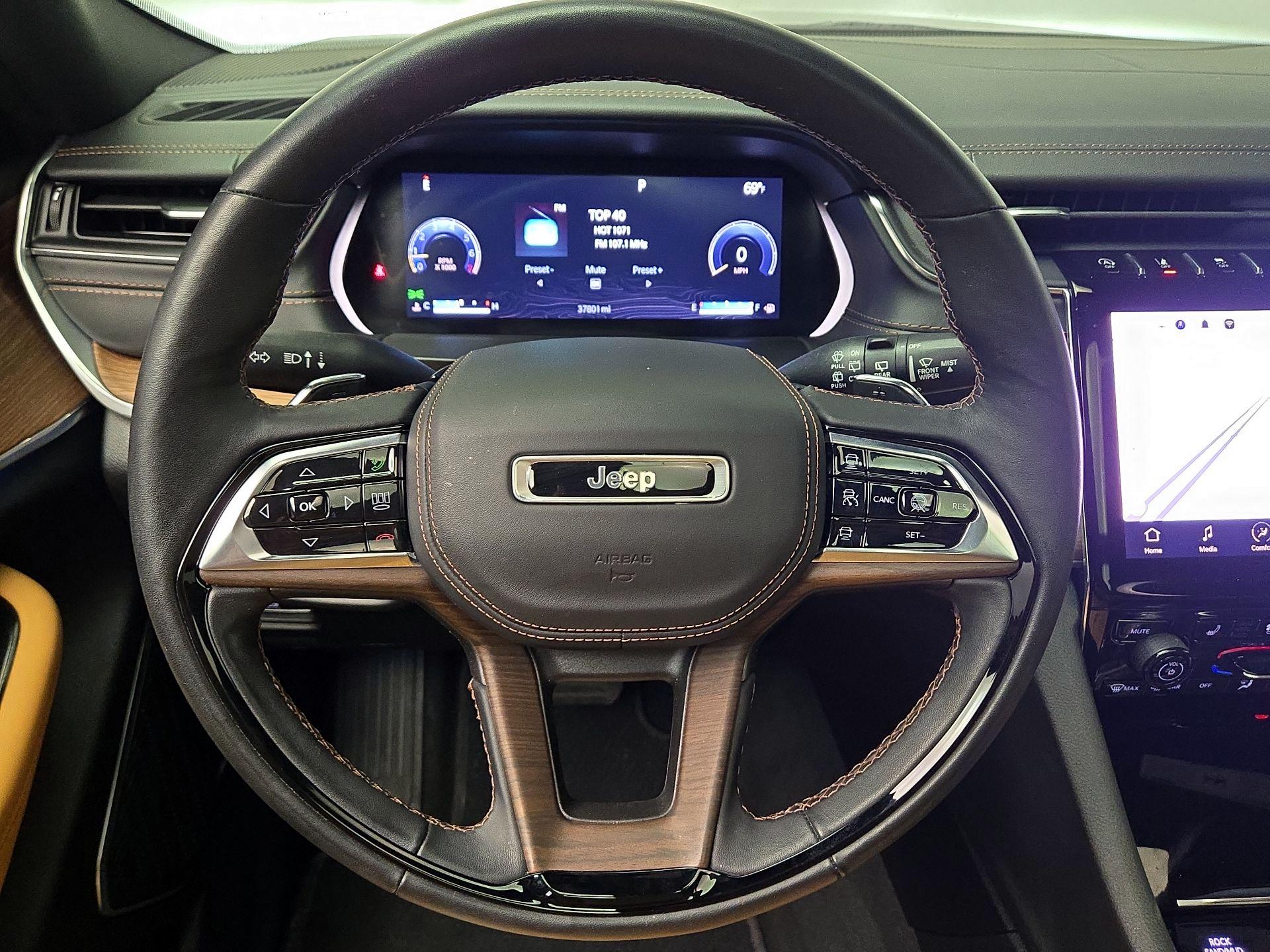 Thumbnail: 2022 Jeep Grand Cherokee - 10