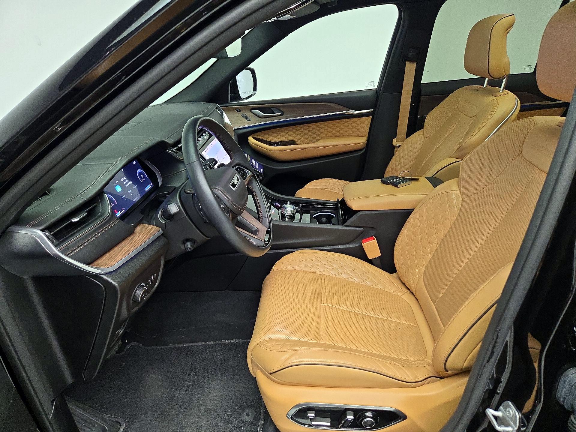 Thumbnail: 2022 Jeep Grand Cherokee - 11