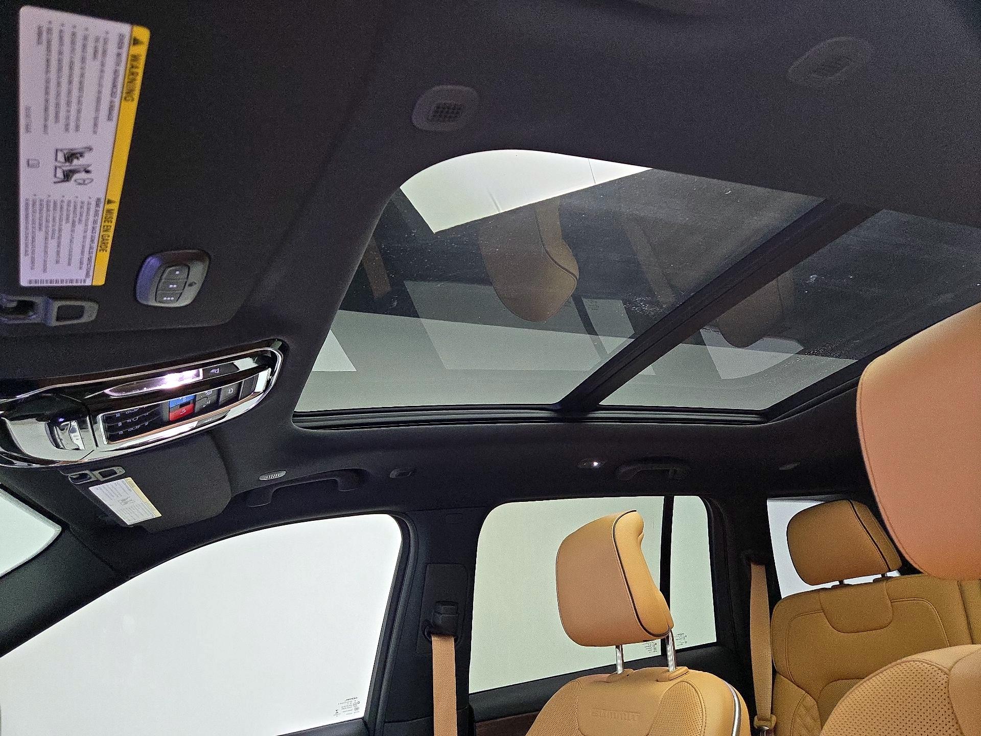 Thumbnail: 2022 Jeep Grand Cherokee - 20