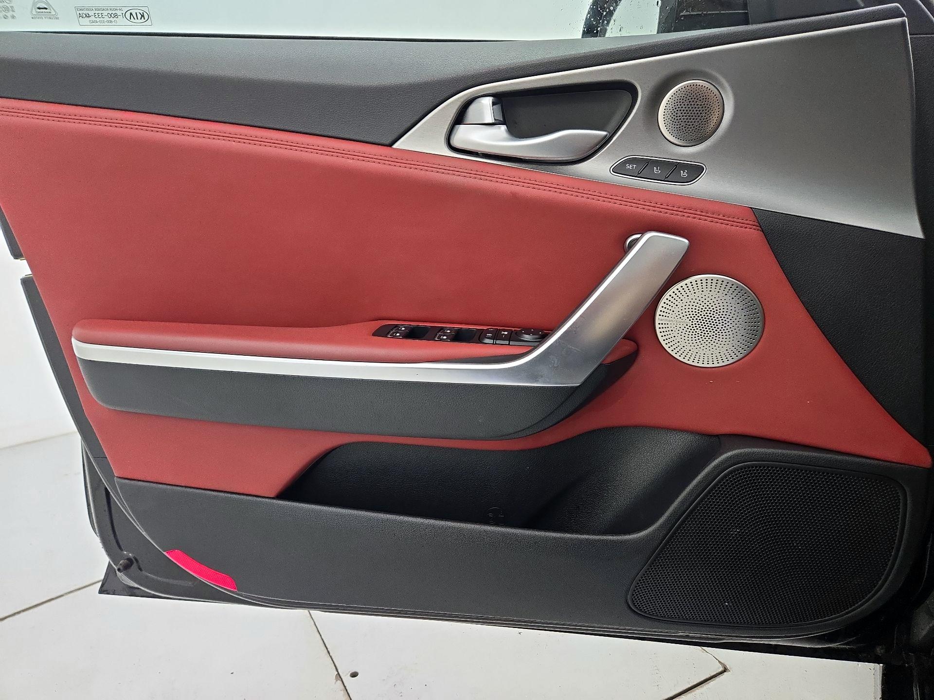 Thumbnail: 2020 Kia Stinger - 12