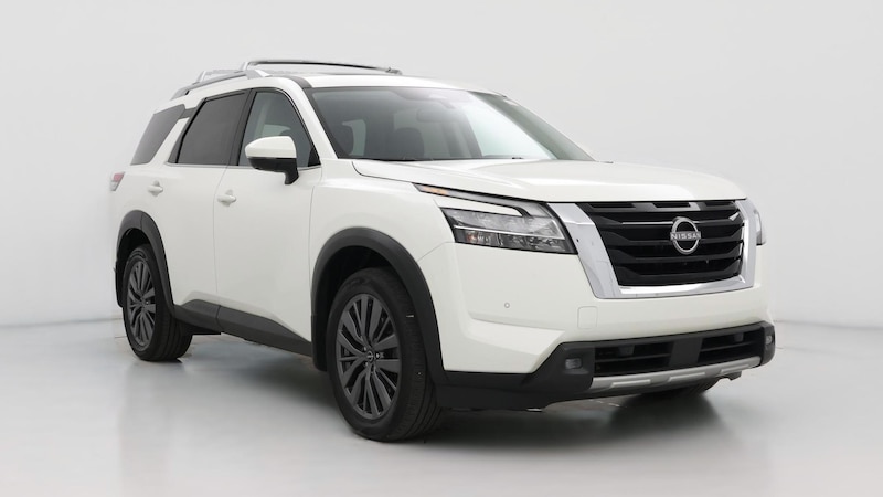 2022 Nissan Pathfinder SL Hero Image