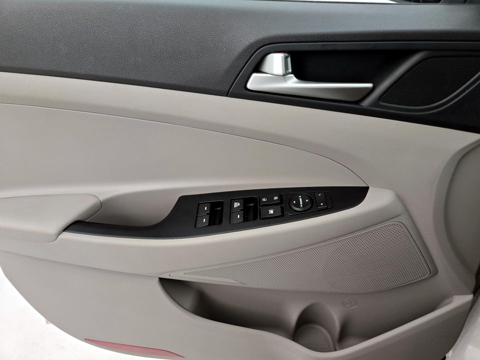 Thumbnail: 2021 Hyundai Tucson - 12