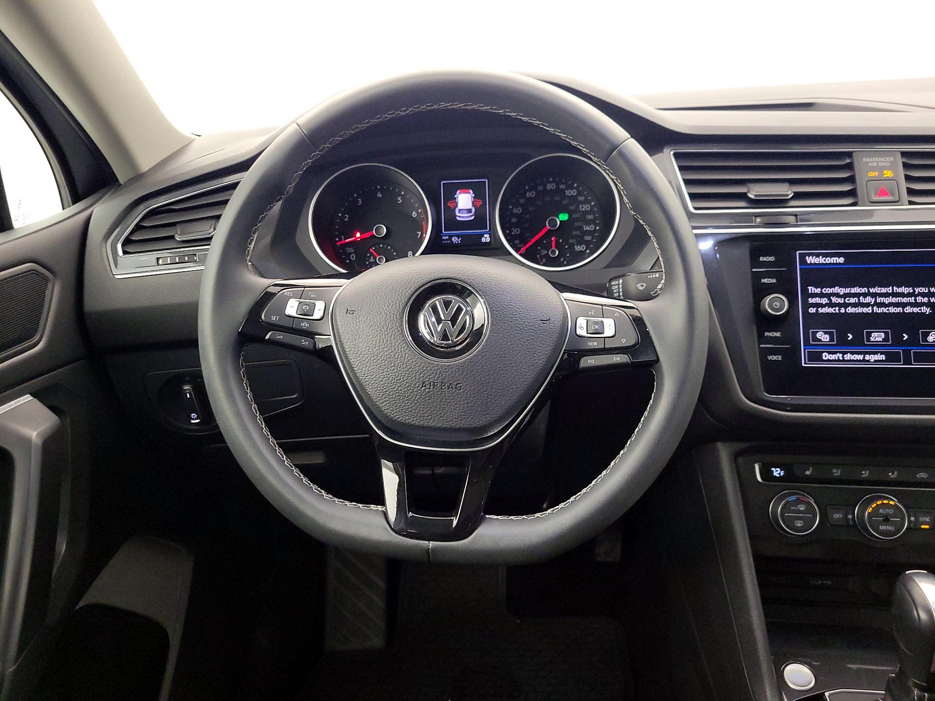 Thumbnail: 2021 Volkswagen Tiguan - 10