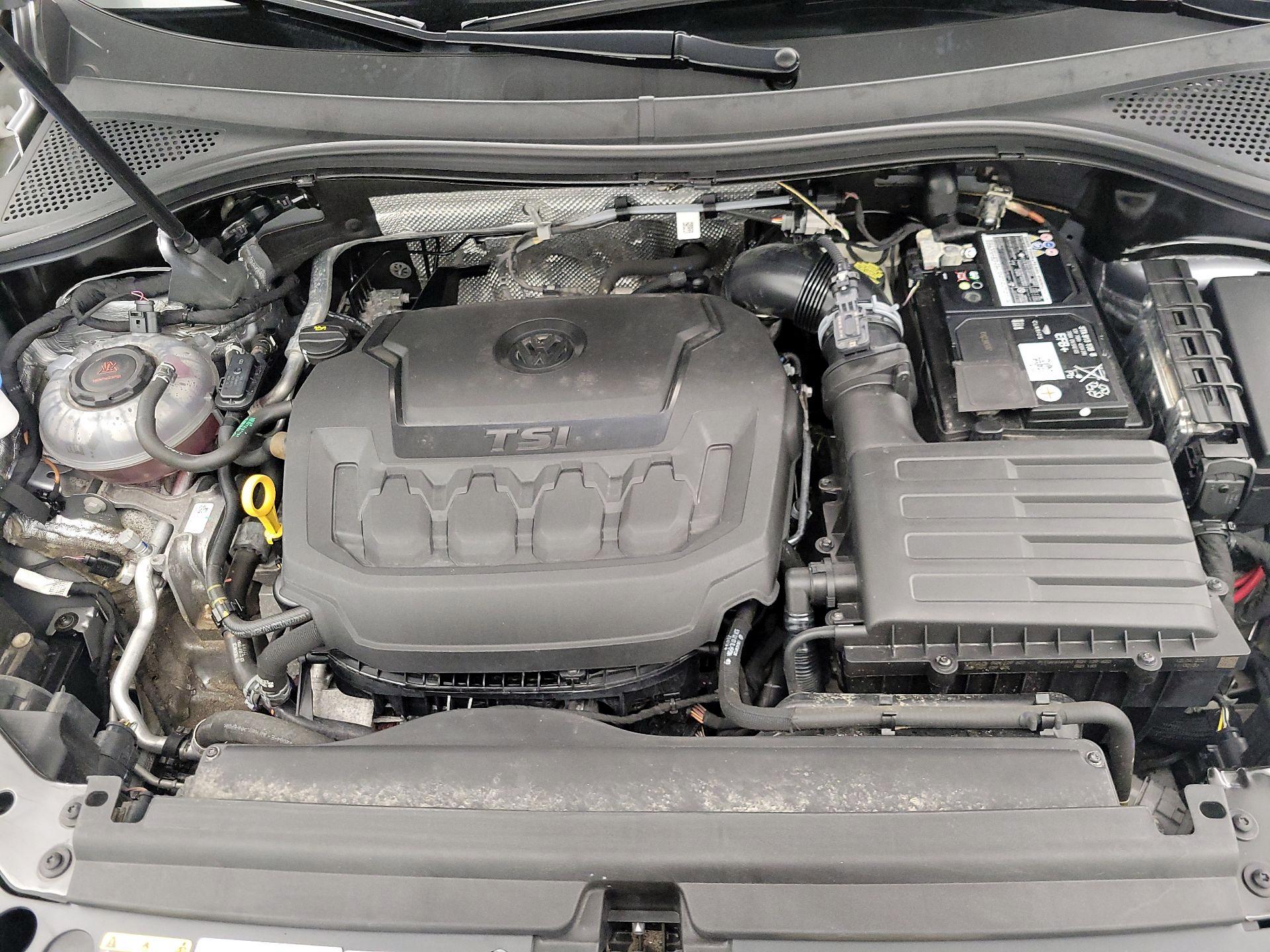 Thumbnail: 2021 Volkswagen Tiguan - 18