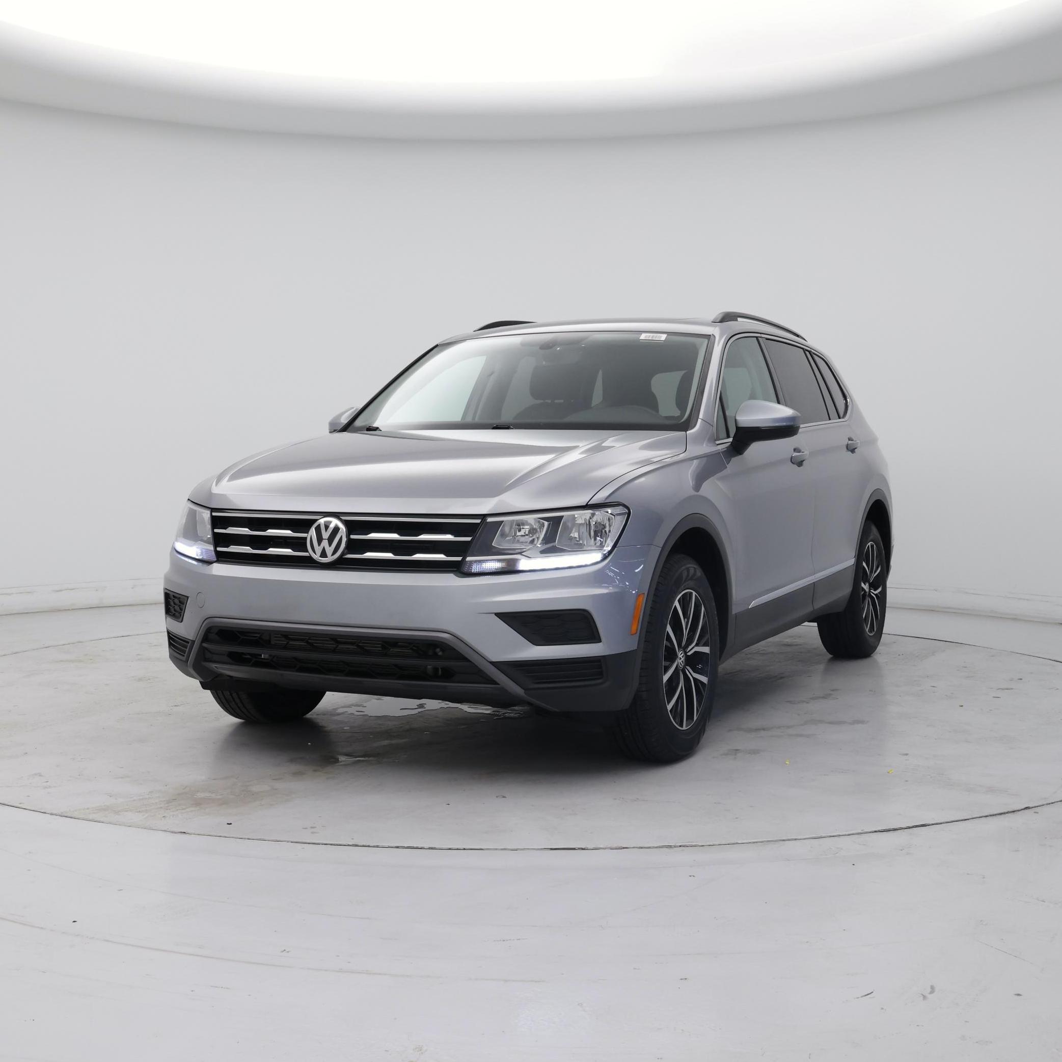 Thumbnail: 2021 Volkswagen Tiguan - 4