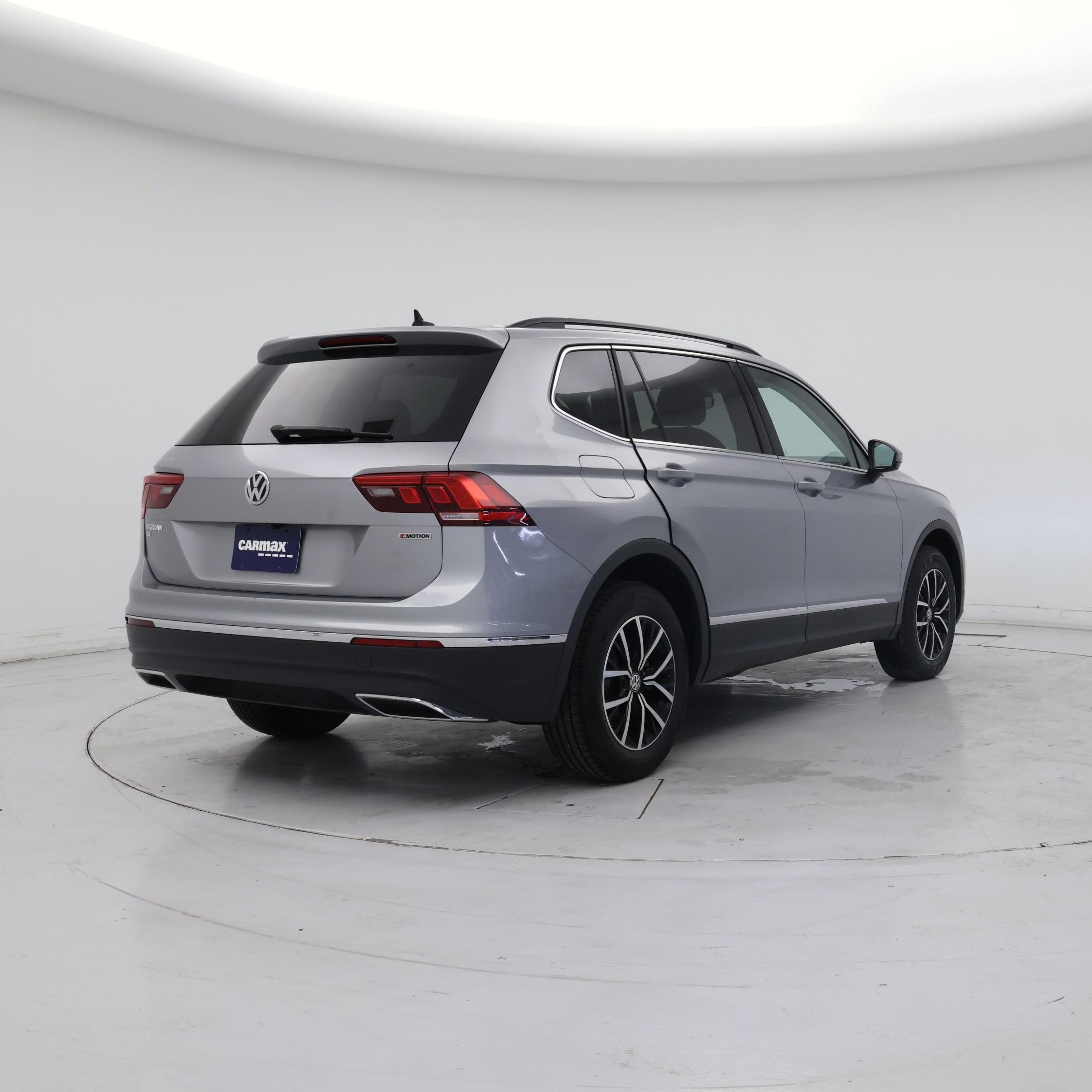 Thumbnail: 2021 Volkswagen Tiguan - 8