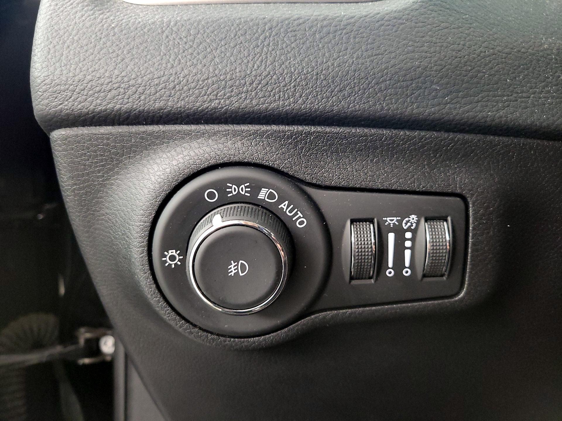 Thumbnail: 2019 Jeep Compass - 13