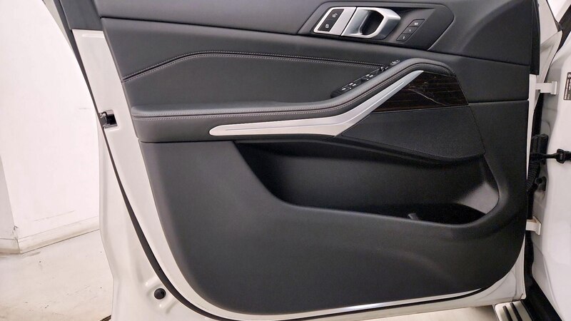 2023 BMW X5 sDrive40i 12